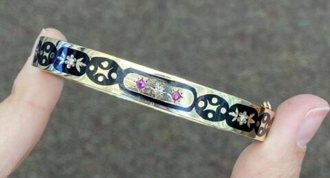 Antique Victorian 14K Yellow Gold Enameled Bangle Bracelet