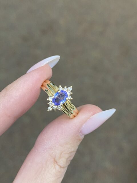 Vintage 14k Yellow Gold Genuine Tanzanite & Diamond Cluster Ring