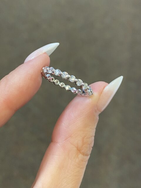 14k White Gold .97 Cttw Shared Prong Diamond Eternity Band