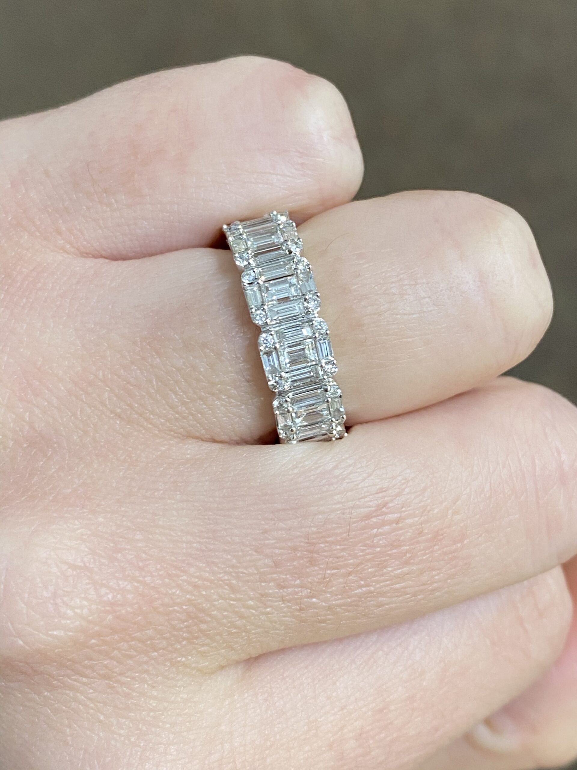 14k White Gold 1.86 cttw Diamond Baguette Cluster Band - Image 11