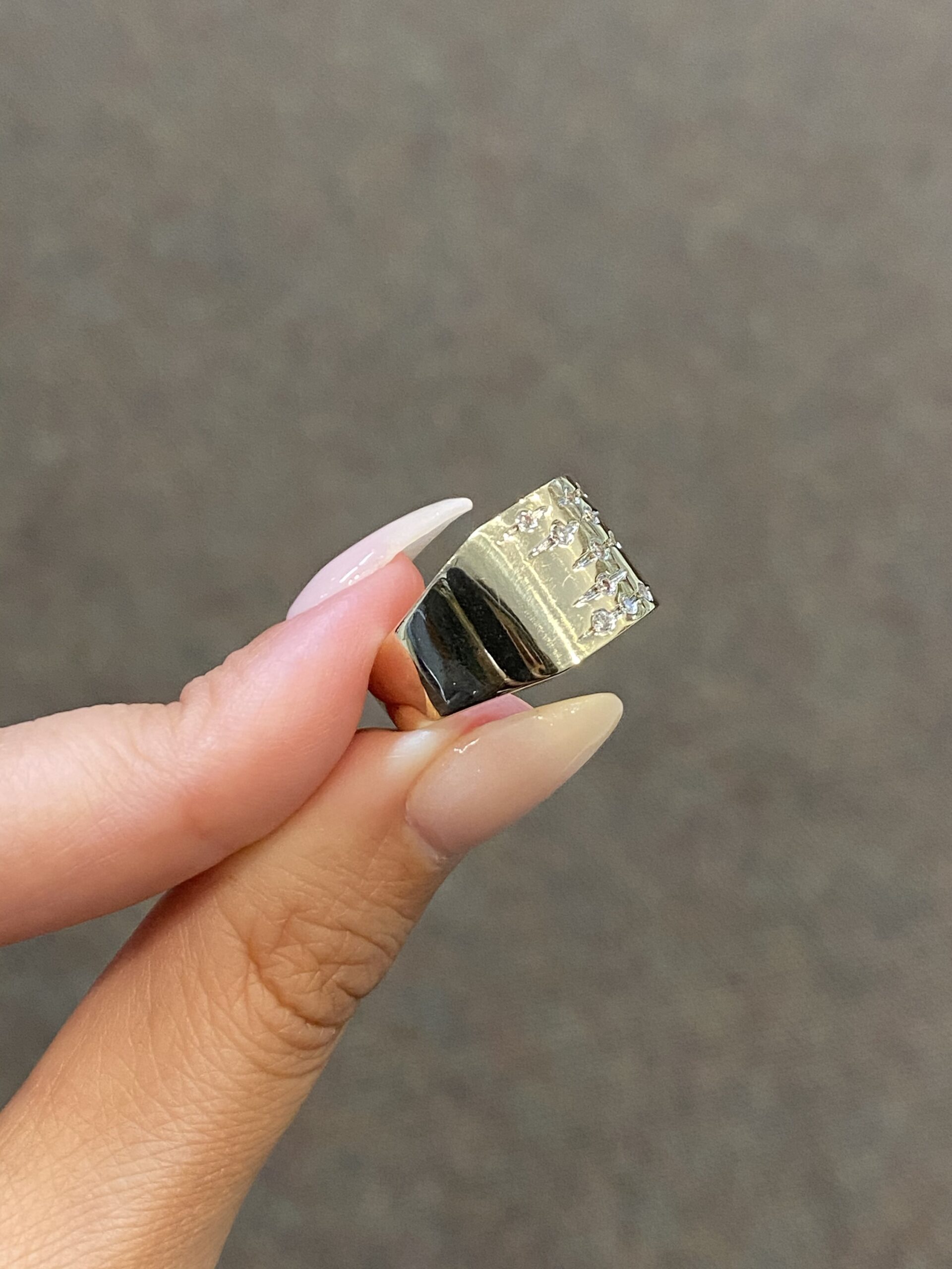 Vintage 14k Yellow Gold Cigar Band Diamond Ring - Image 5