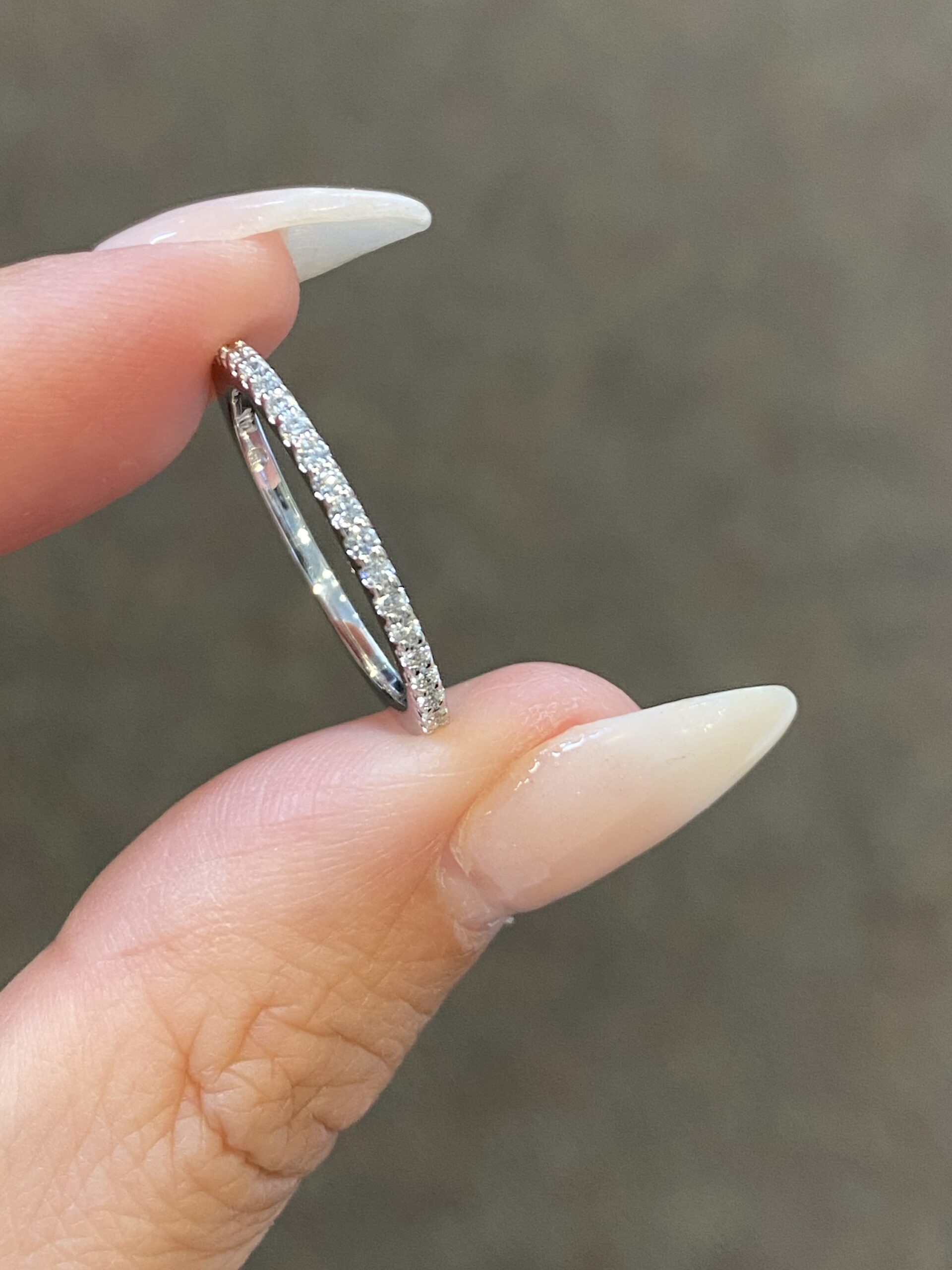 14k White Gold .20 Cttw Shared Prong Diamond Band