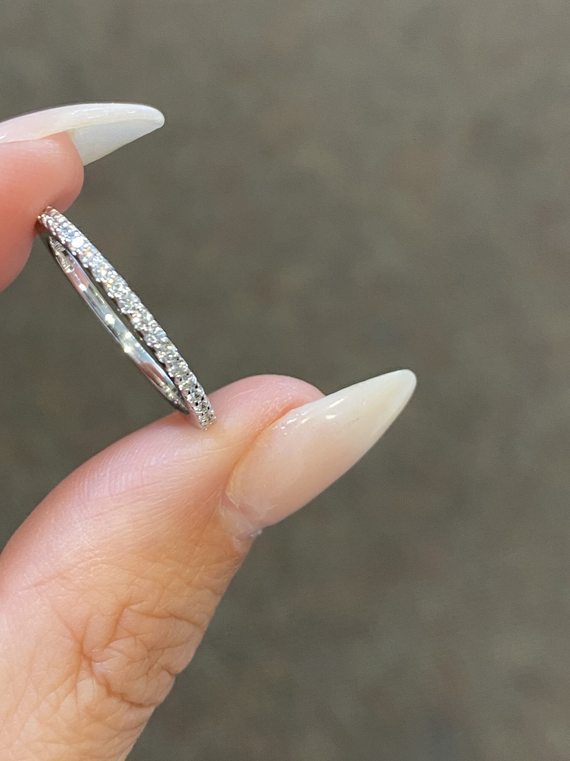 14k White Gold .20 Cttw Shared Prong Diamond Band - Image 2