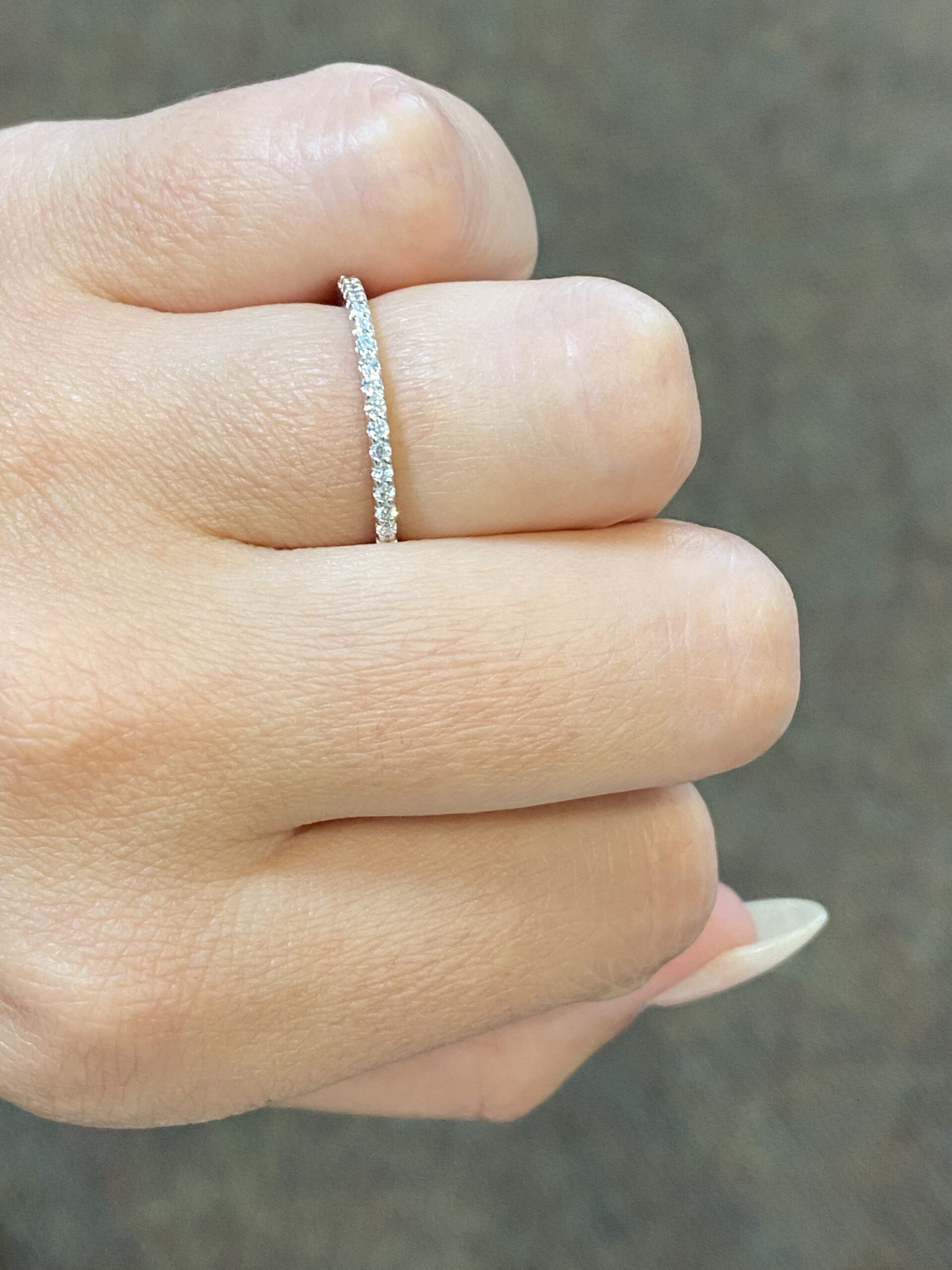 14k White Gold .20 Cttw Shared Prong Diamond Band - Image 3