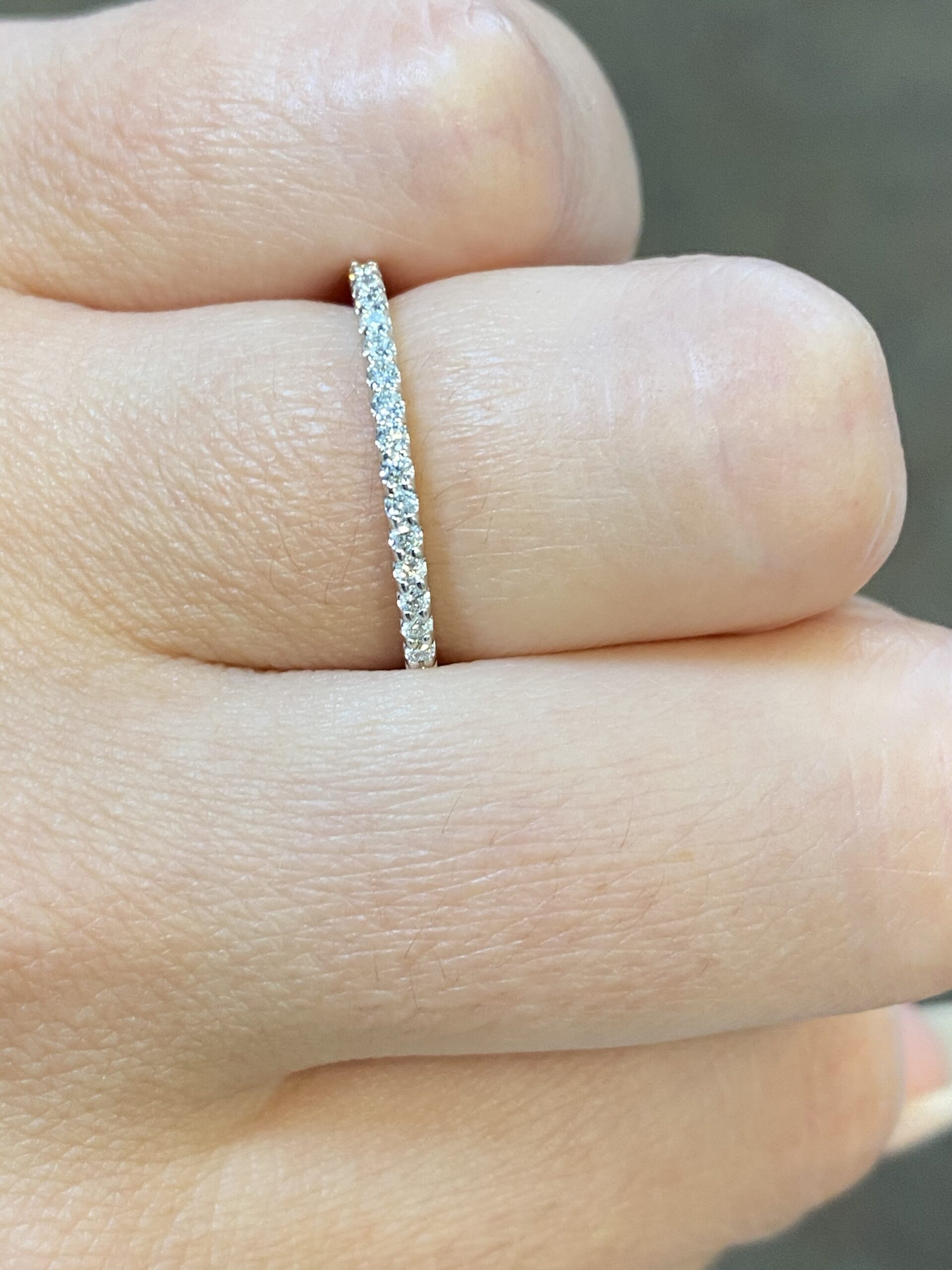 14k White Gold .20 Cttw Shared Prong Diamond Band - Image 4