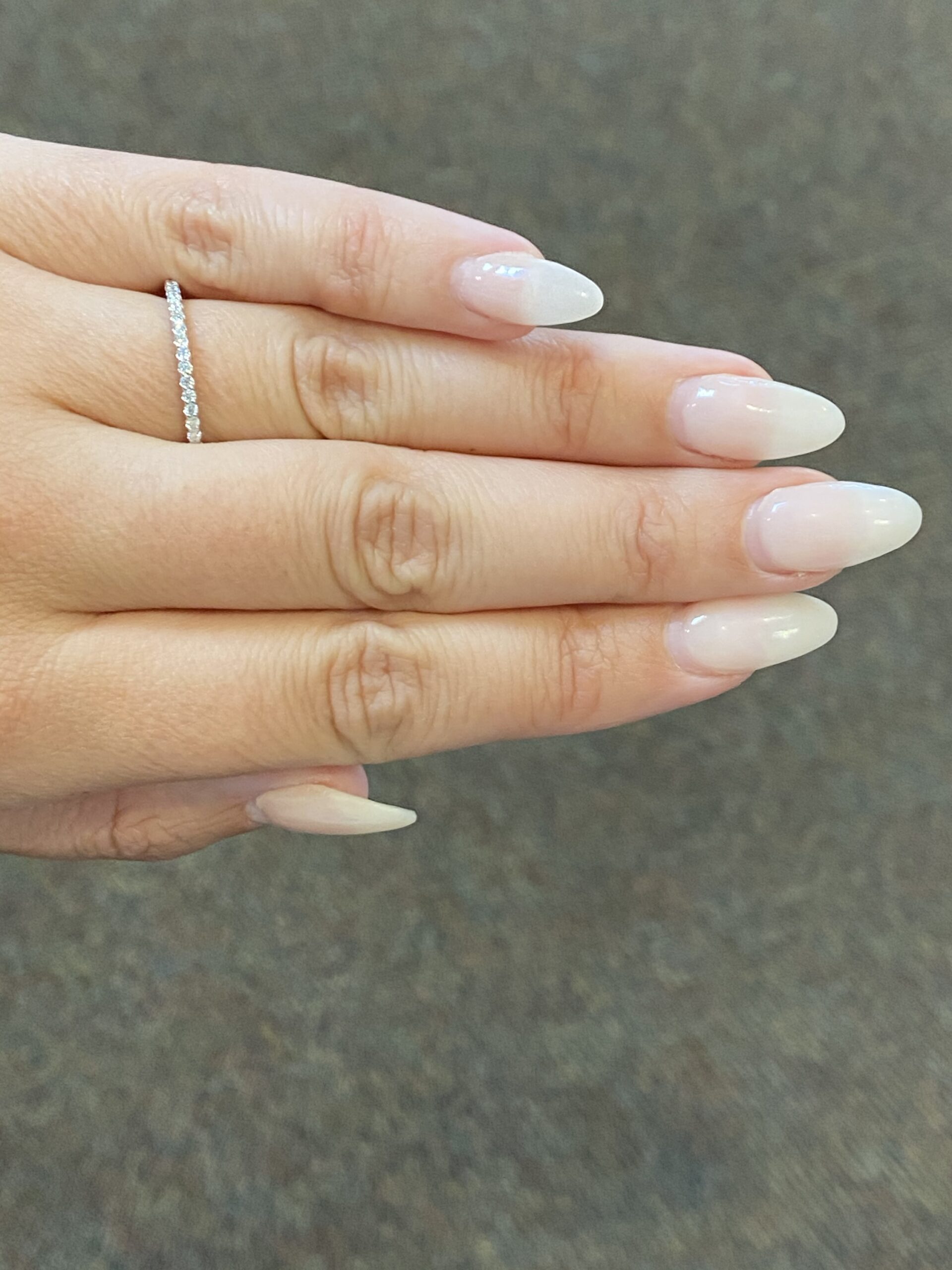 14k White Gold .20 Cttw Shared Prong Diamond Band - Image 6