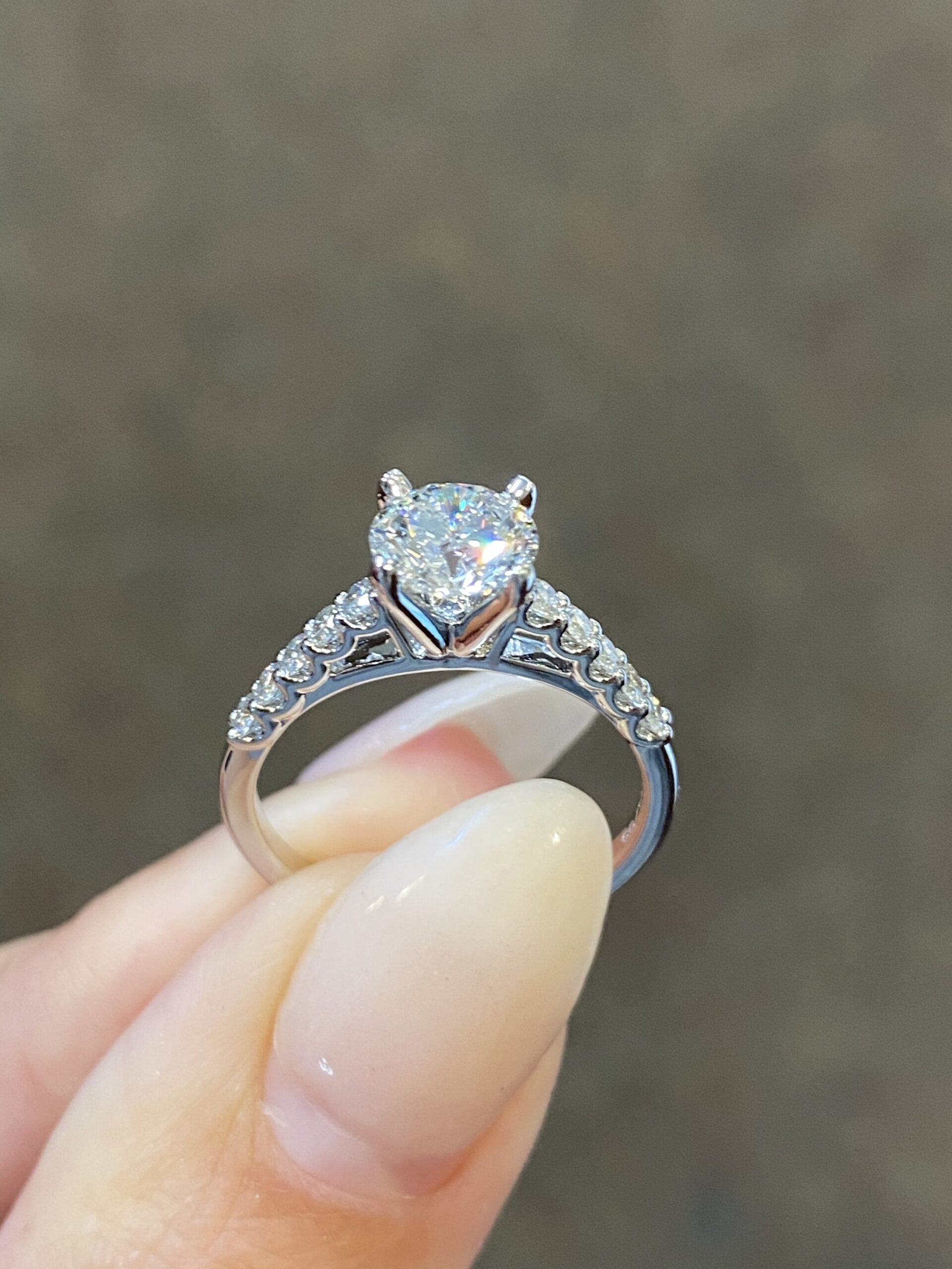 14k White Gold 1.01 Carat Genuine G.I.A. Certified Round Brilliant Cut Diamond Solitaire - Image 5