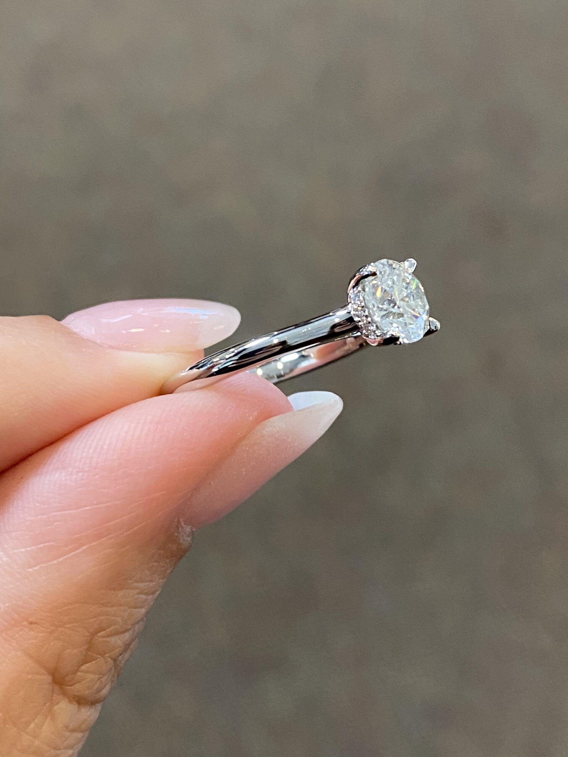 Platinum G.I.A. Certified 1.07 Carat Round Brilliant Cut Diamond Solitaire - Image 4