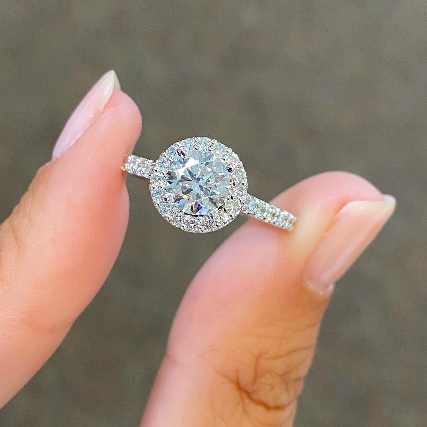 14k White Gold Genuine .92 Cttw G.I.A. Certified Round Brilliant Cut Diamond Halo Ring