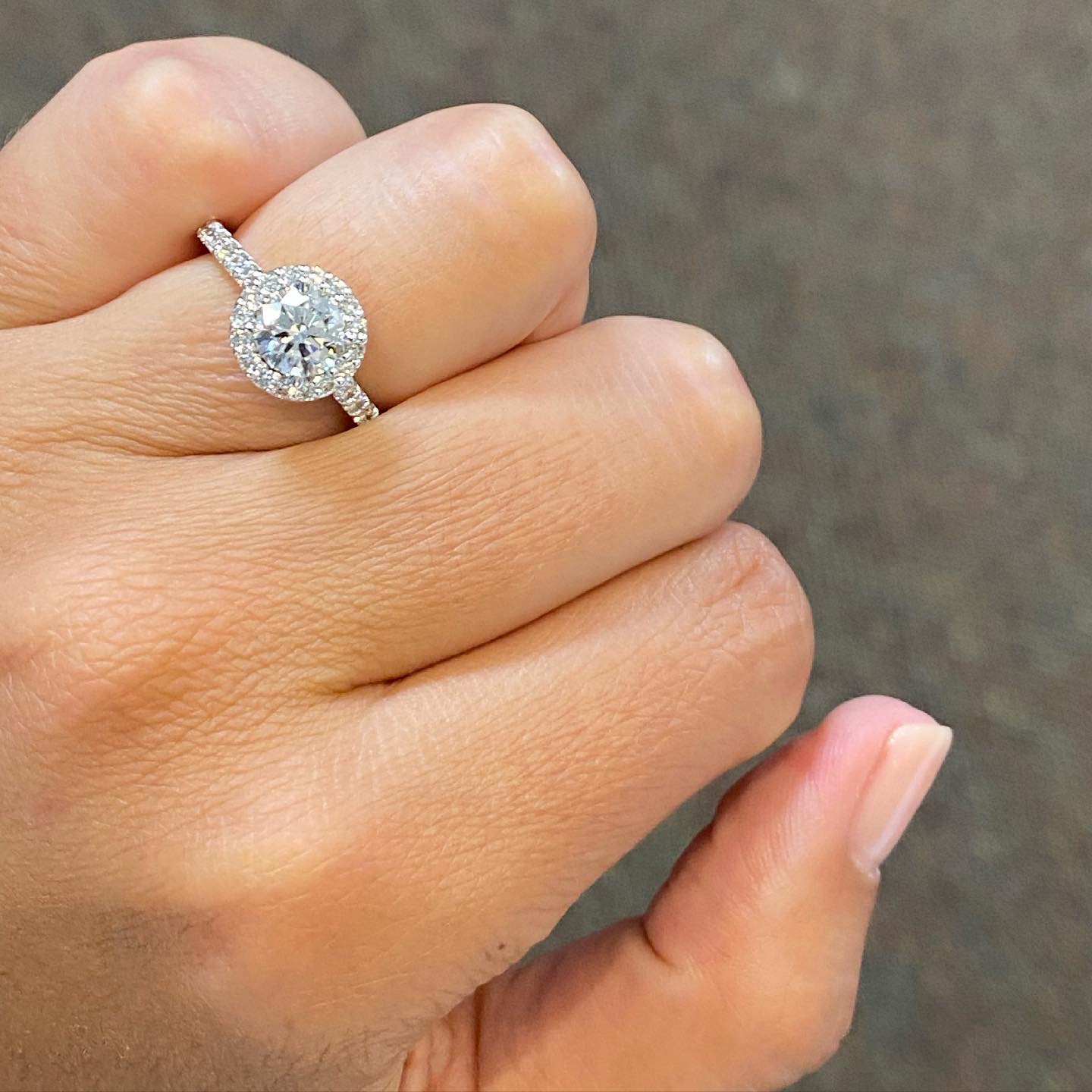 14k White Gold Genuine .92 Cttw G.I.A. Certified Round Brilliant Cut Diamond Halo Ring - Image 13