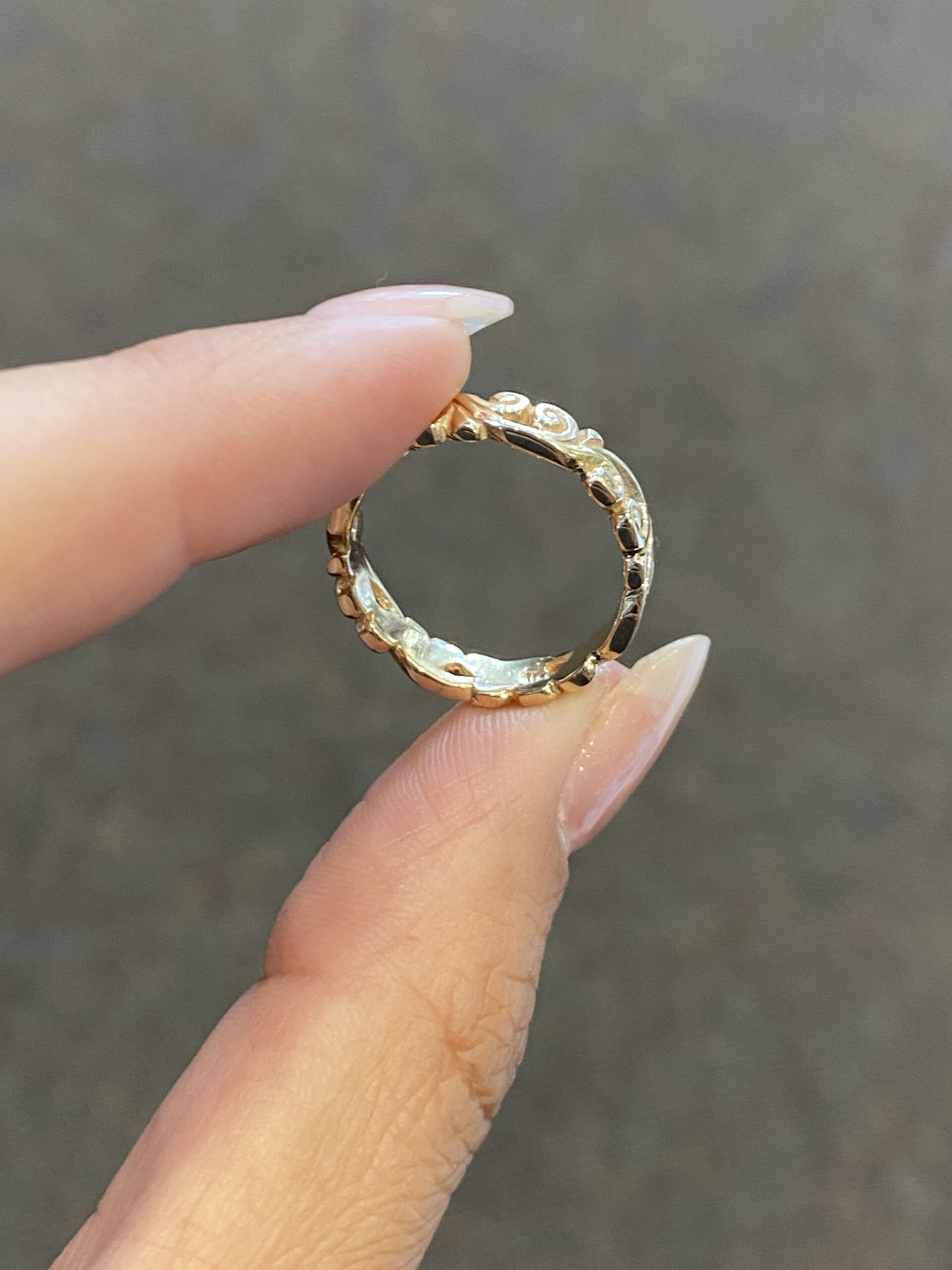 14k Yellow Gold Swirl Motif Band - Image 5