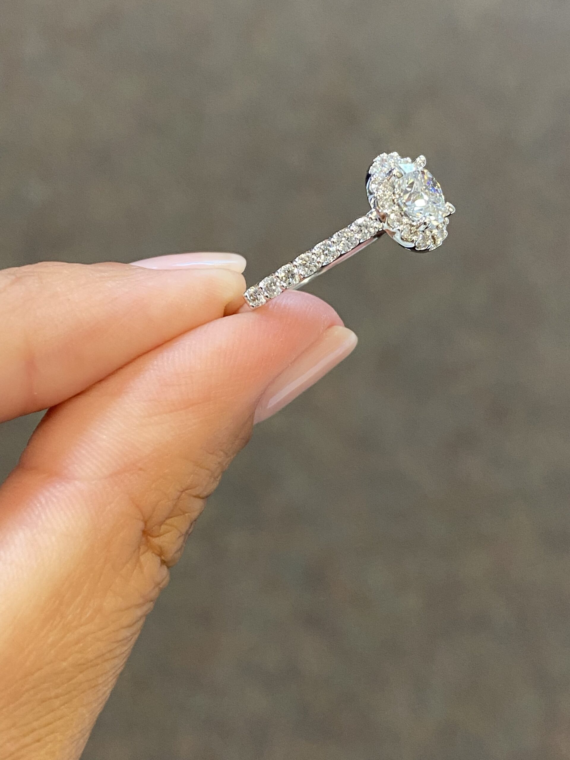 14k White Gold Genuine .92 Cttw G.I.A. Certified Round Brilliant Cut Diamond Halo Ring - Image 5