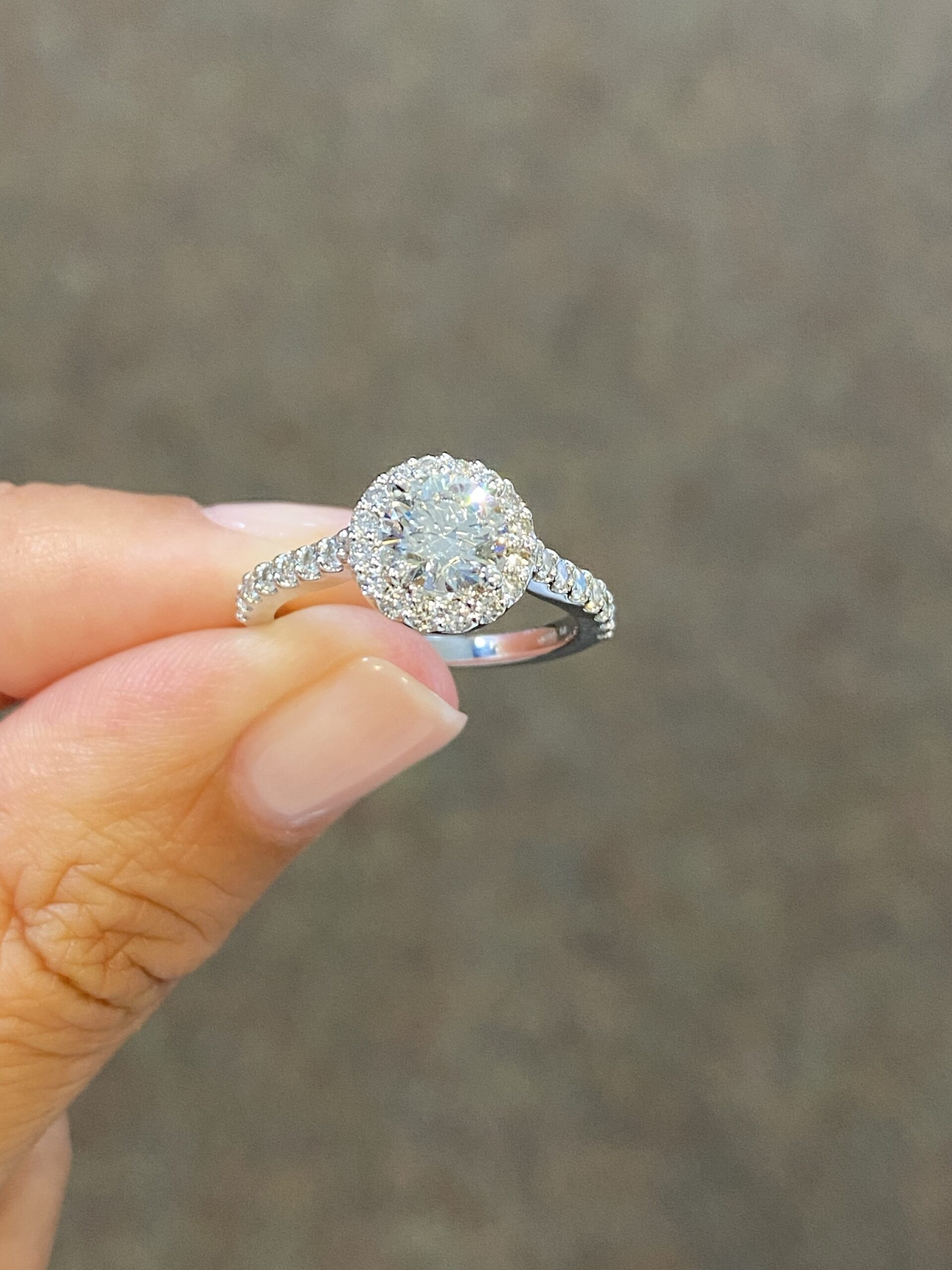 14k White Gold Genuine .92 Cttw G.I.A. Certified Round Brilliant Cut Diamond Halo Ring - Image 7