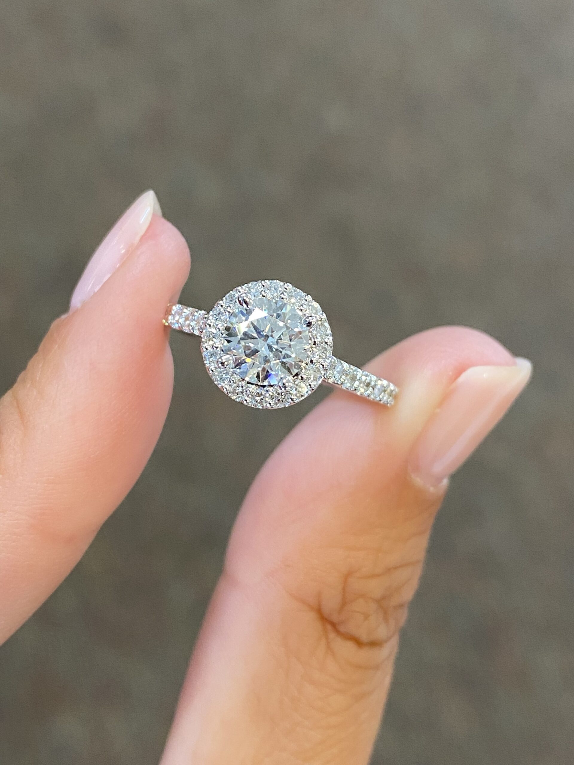 14k White Gold Genuine .92 Cttw G.I.A. Certified Round Brilliant Cut Diamond Halo Ring - Image 2