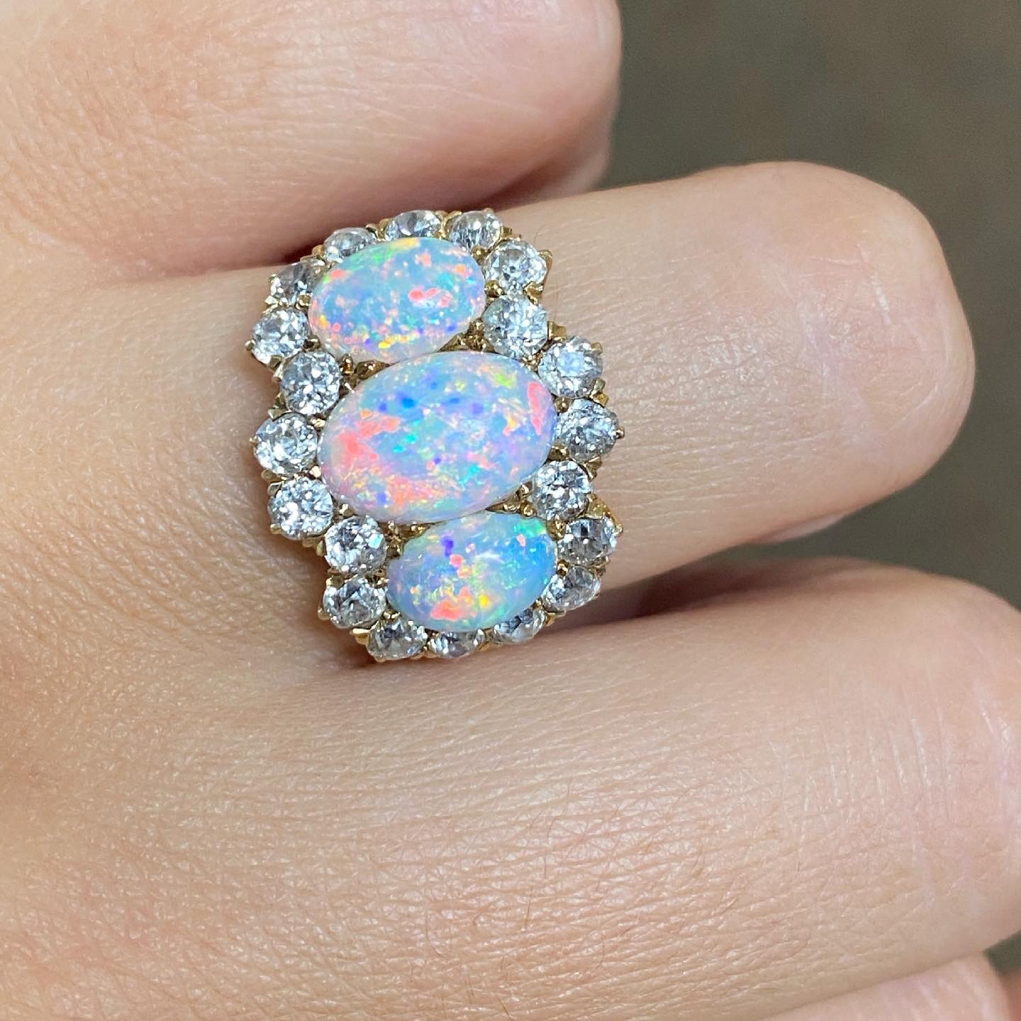 Antique 18k Yellow Gold Genuine Opal & Old Mine Cut Diamond Cluster Ring - Image 16