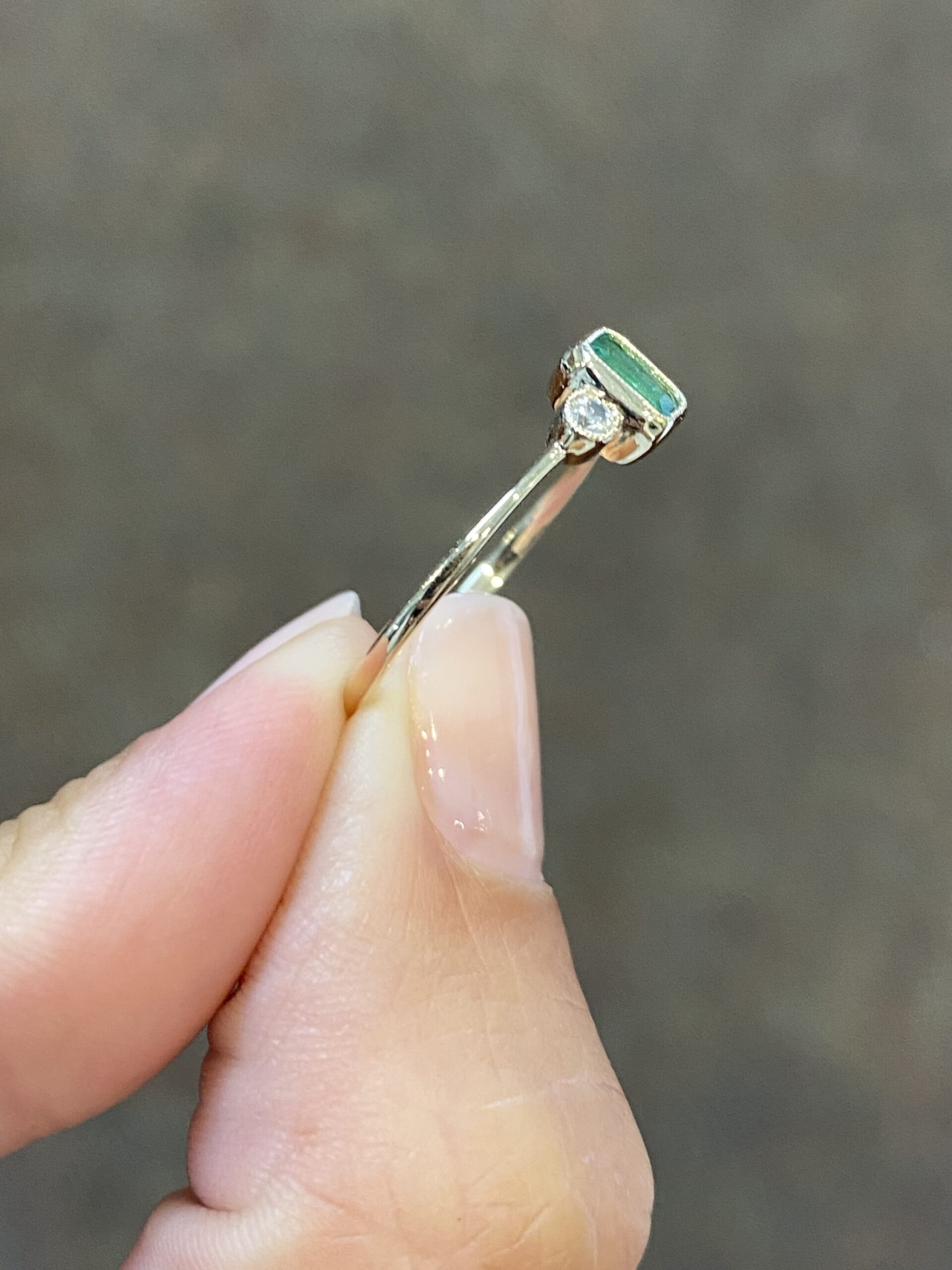 14k Yellow Gold Genuine .24 Cttw Emerald & Diamond 3 Stone Ring - Image 4