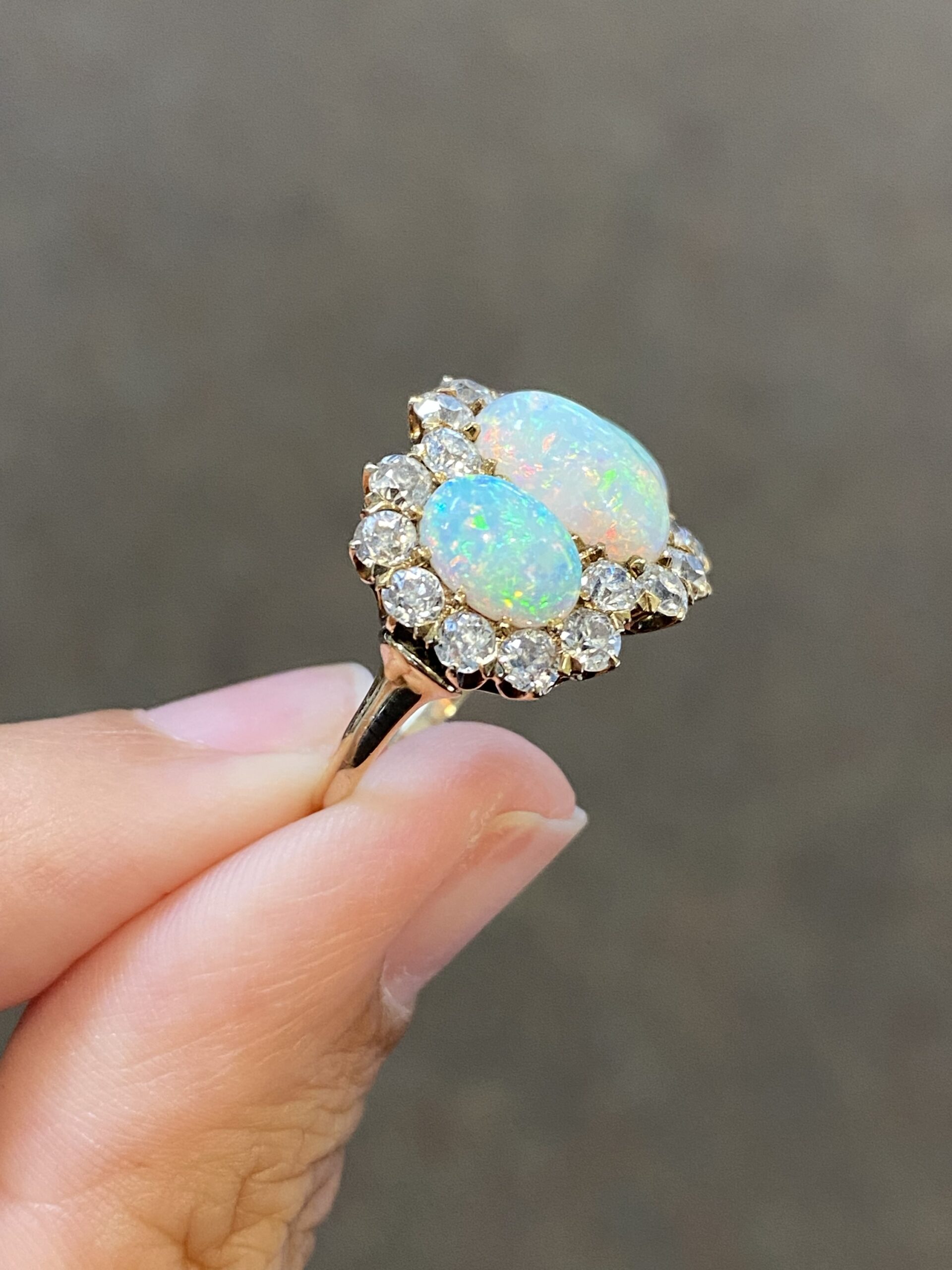 Antique 18k Yellow Gold Genuine Opal & Old Mine Cut Diamond Cluster Ring - Image 5
