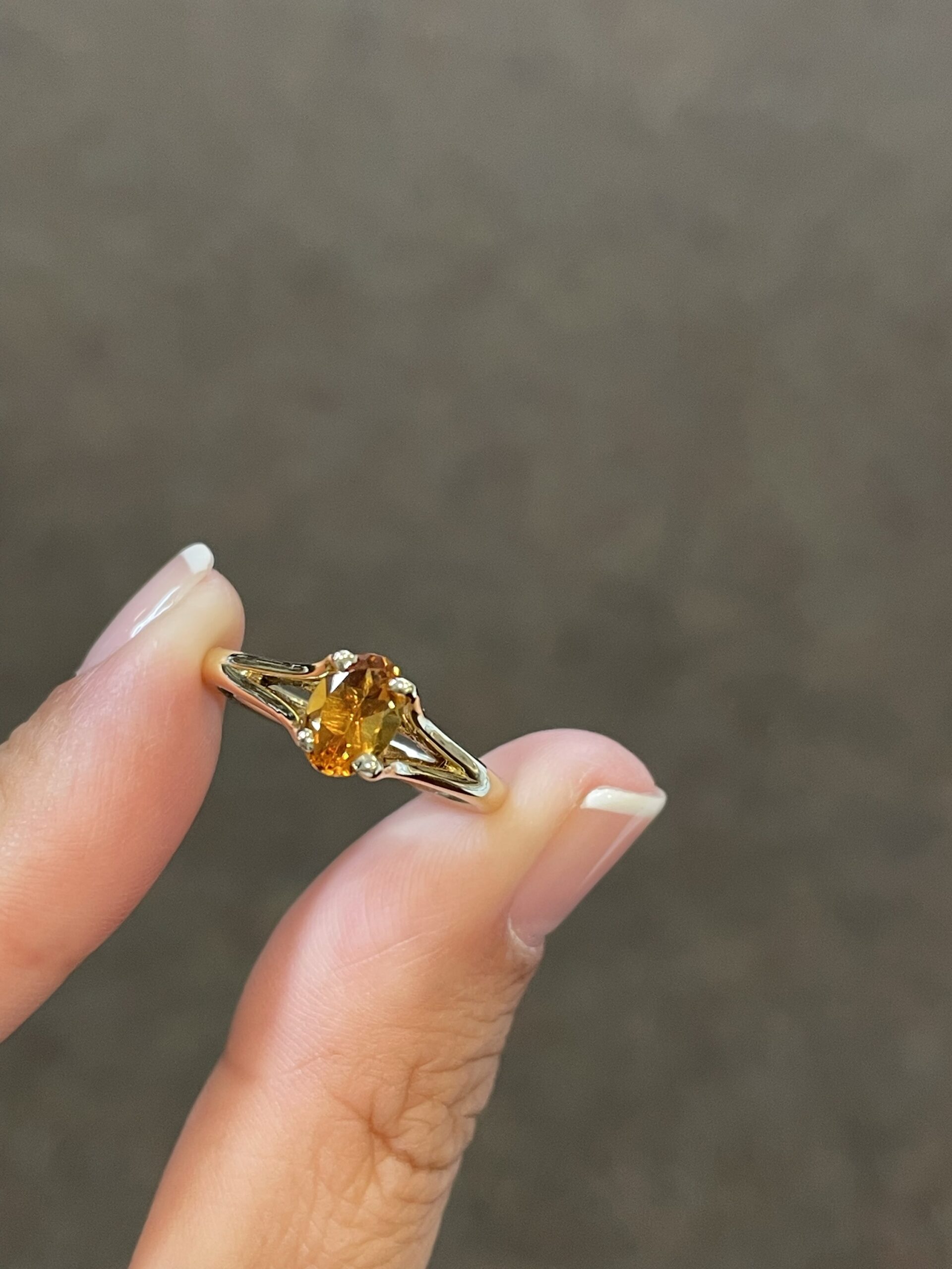 14k Yellow Gold Genuine Oval Shaped Citrine Split Shank Ring - Image 2