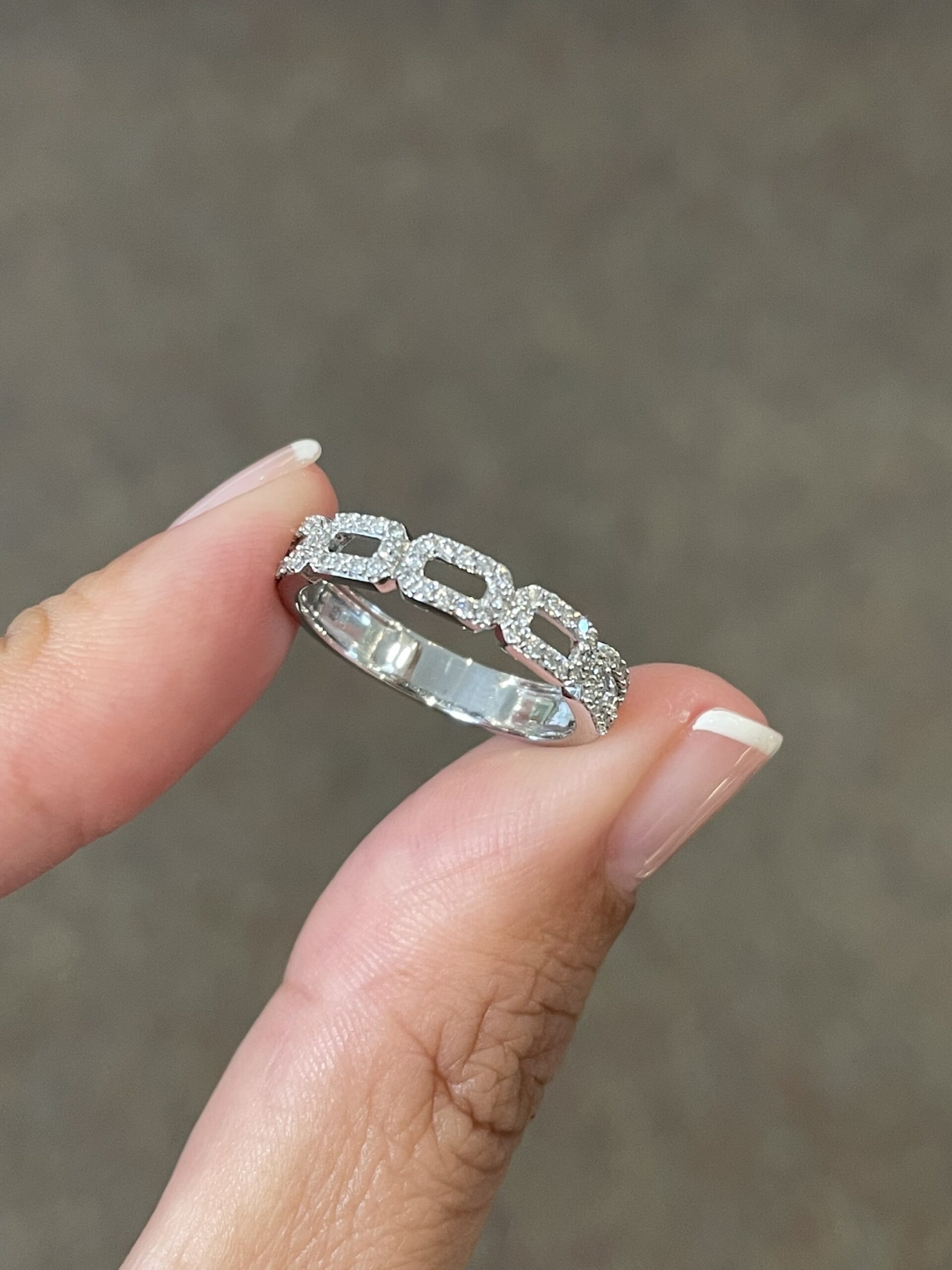 14k White Gold .27 Cttw Genuine Round Brilliant Cut Diamond Chain Link Band - Image 2