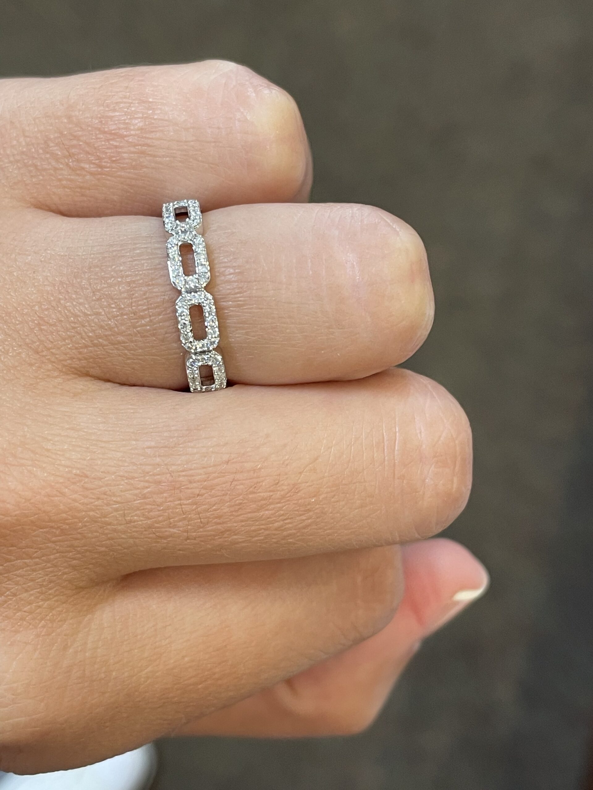 14k White Gold .27 Cttw Genuine Round Brilliant Cut Diamond Chain Link Band - Image 4