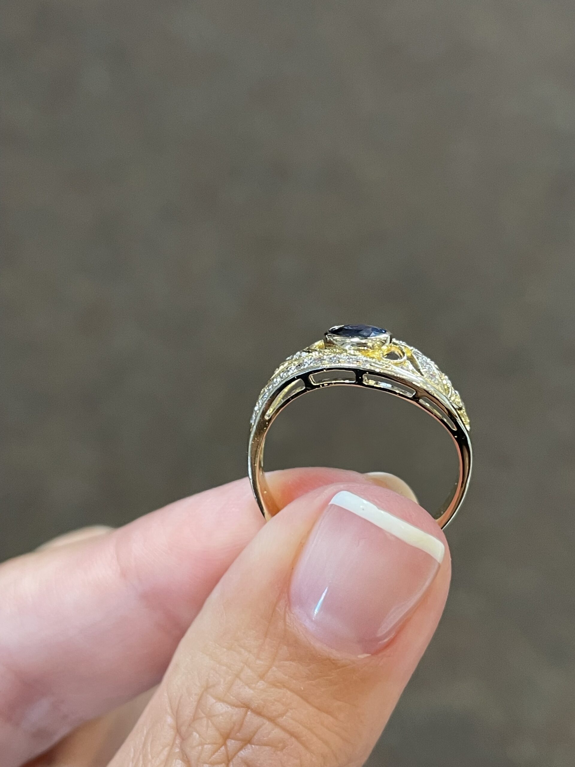 Vintage 14k Yellow Gold Genuine 1/2 Carat Bezel Set Sapphire & Diamond Filigree Ring - Image 5