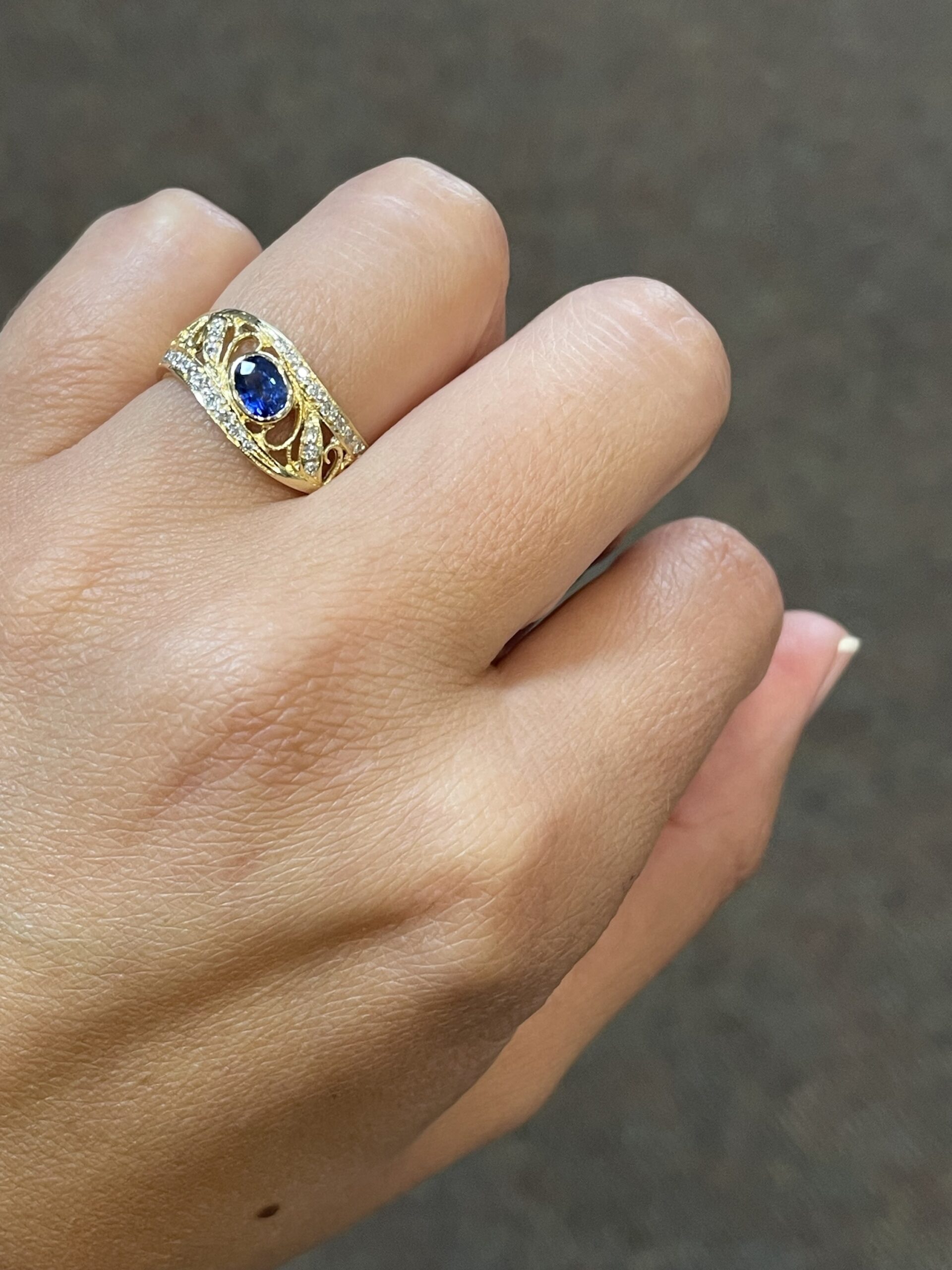 Vintage 14k Yellow Gold Genuine 1/2 Carat Bezel Set Sapphire & Diamond Filigree Ring - Image 6