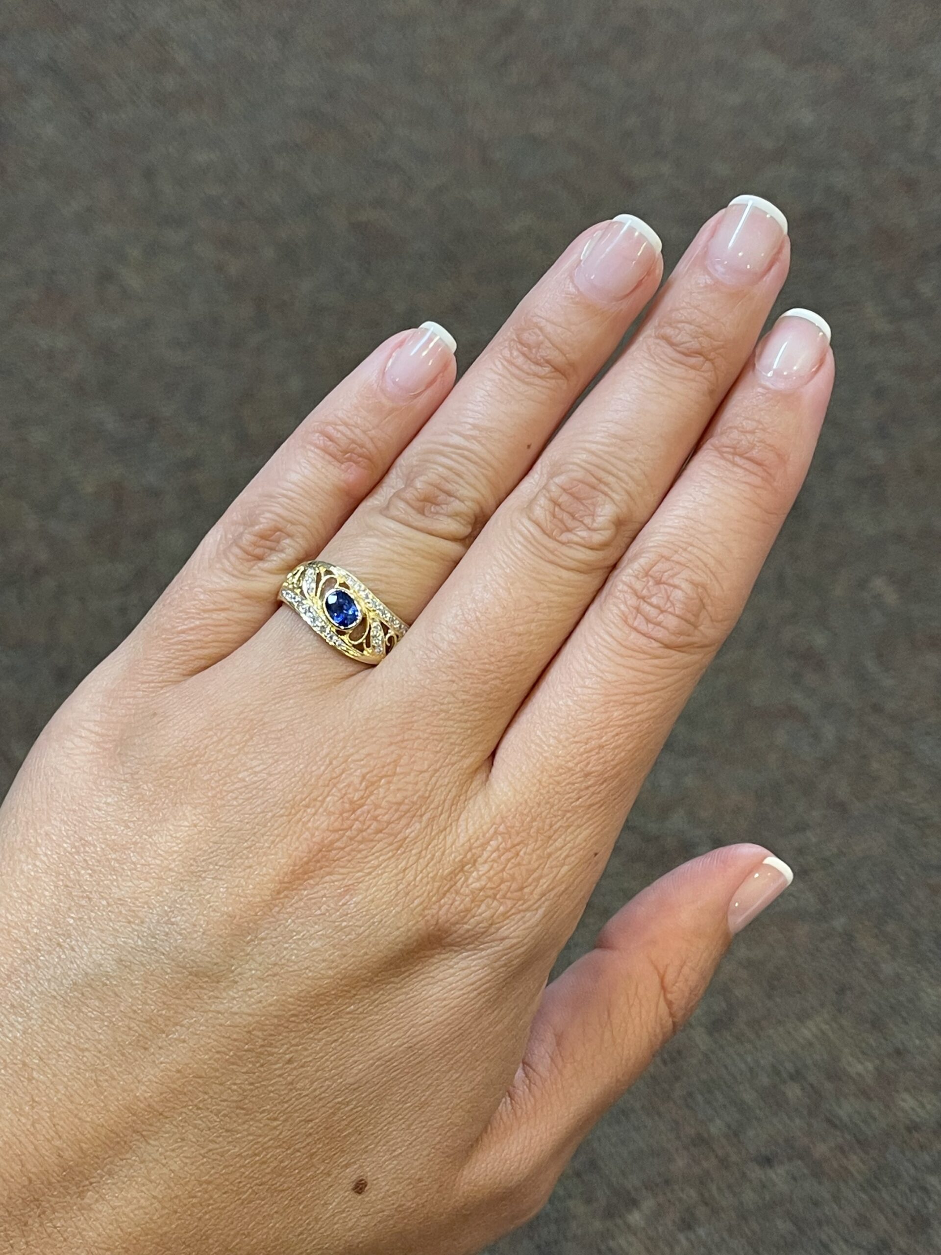 Vintage 14k Yellow Gold Genuine 1/2 Carat Bezel Set Sapphire & Diamond Filigree Ring - Image 8