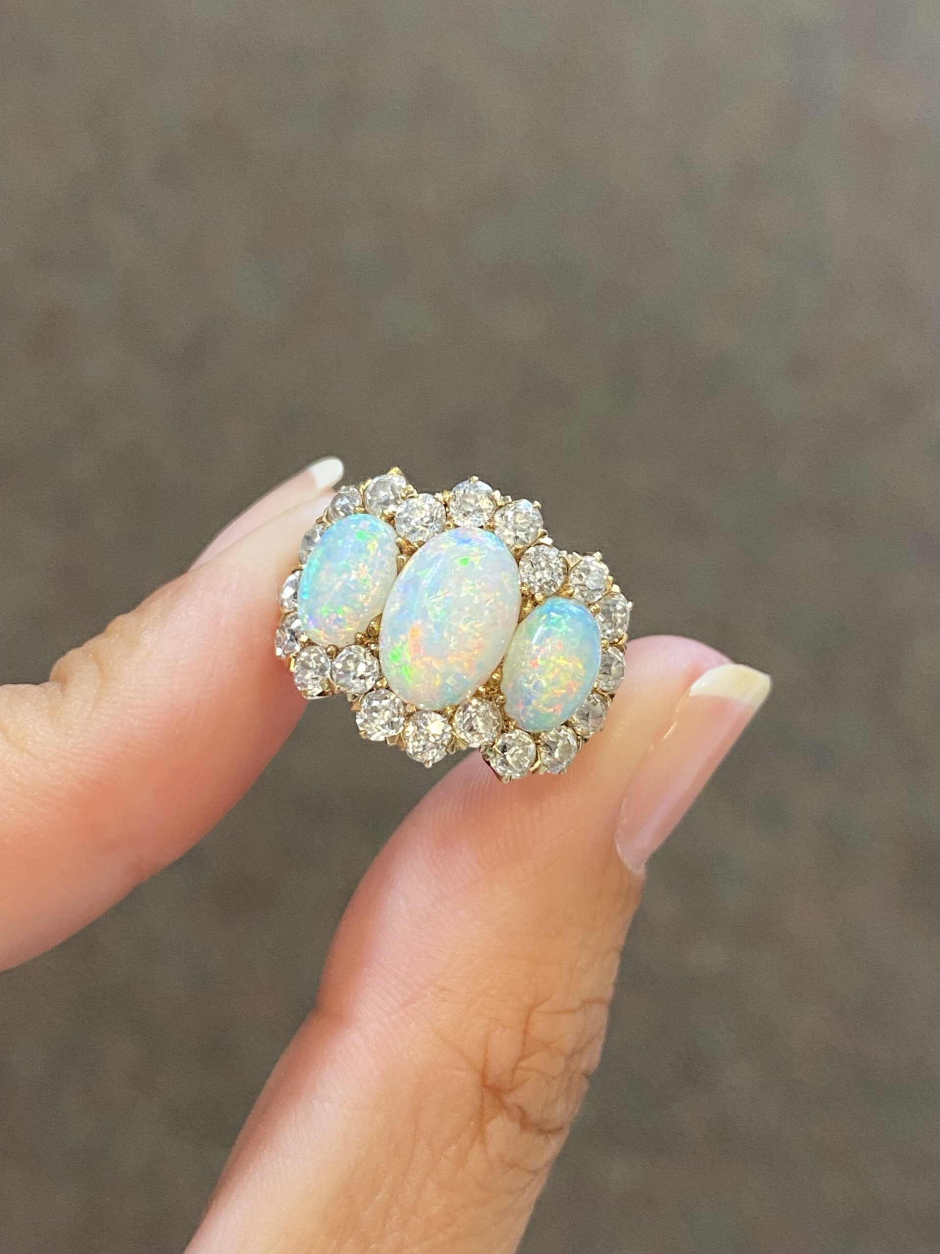 Antique 18k Yellow Gold Genuine Opal & Old Mine Cut Diamond Cluster Ring - Image 8