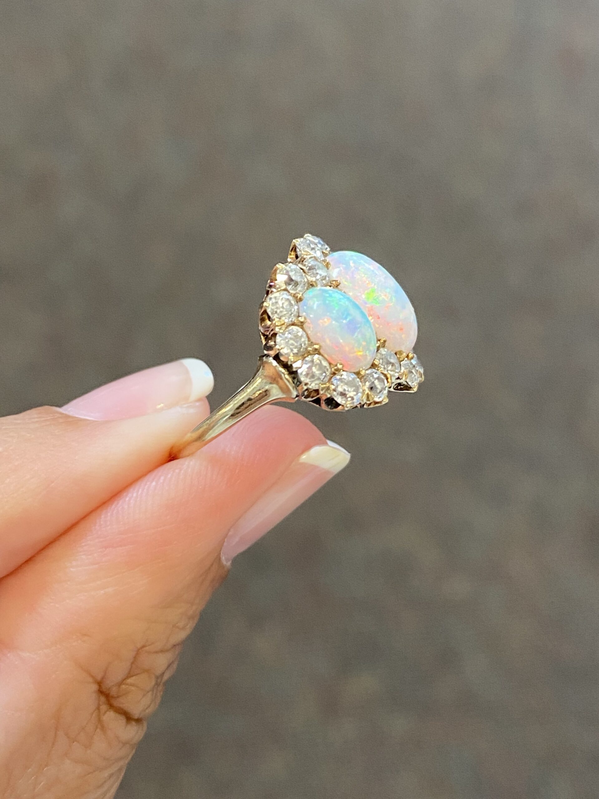 Antique 18k Yellow Gold Genuine Opal & Old Mine Cut Diamond Cluster Ring - Image 11