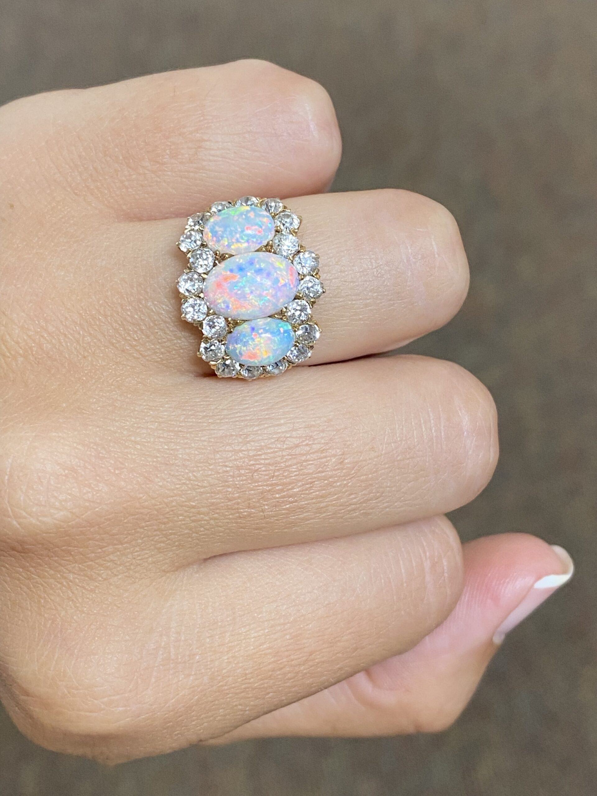 Antique 18k Yellow Gold Genuine Opal & Old Mine Cut Diamond Cluster Ring - Image 9