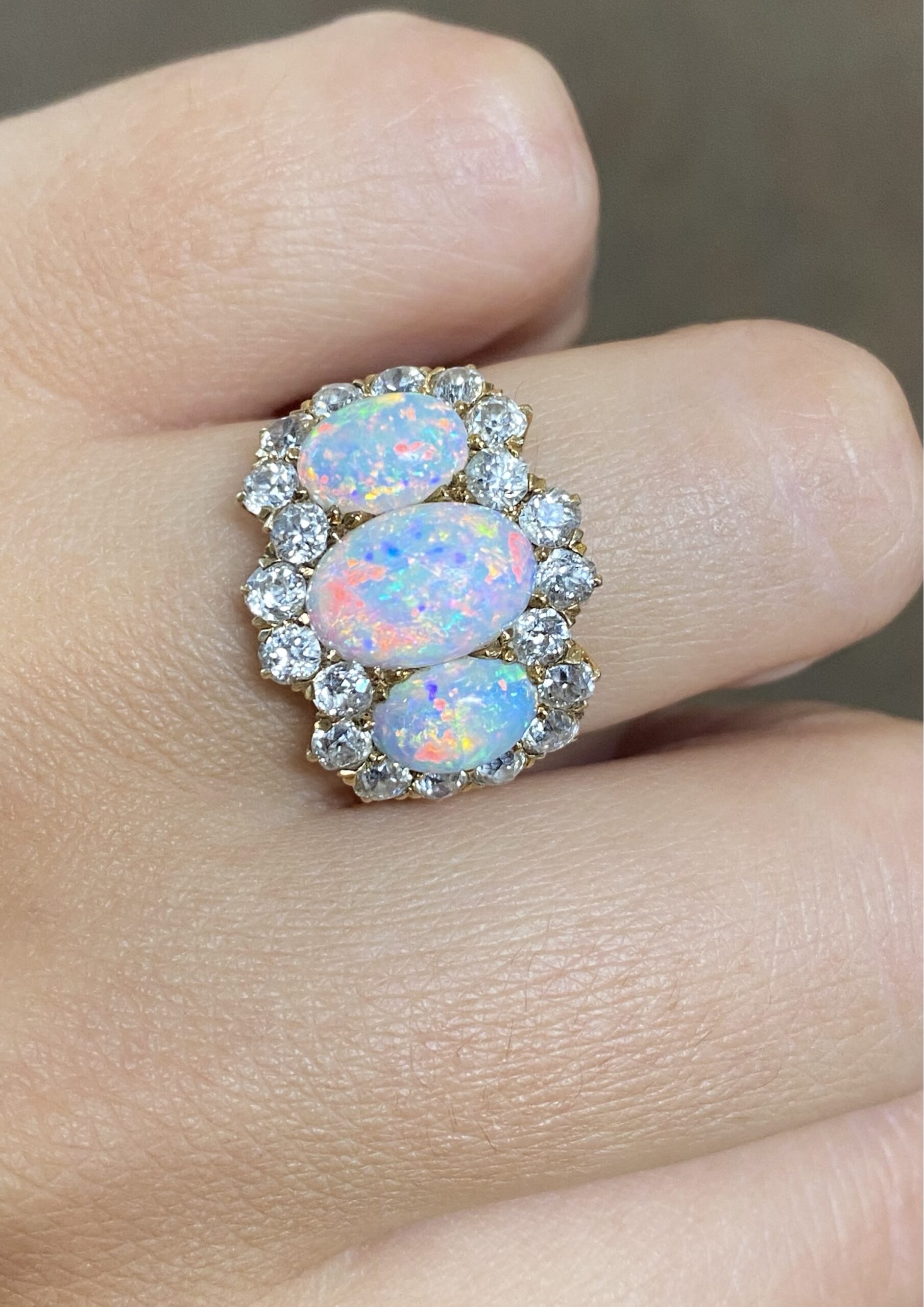 Antique 18k Yellow Gold Genuine Opal & Old Mine Cut Diamond Cluster Ring - Image 10