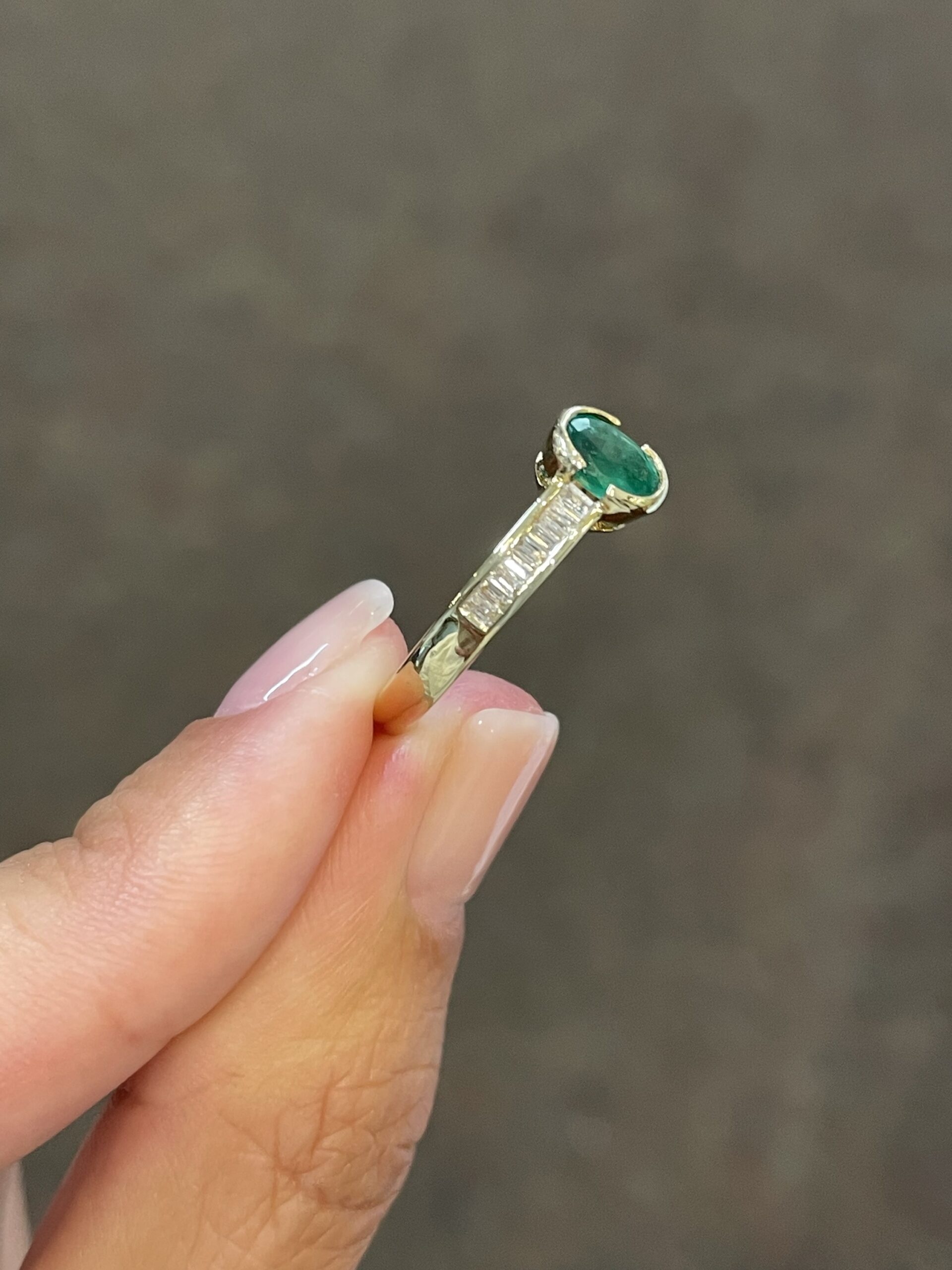 18k Yellow Gold Genuine .60 Cttw Emerald & Diamond Ring - Image 3