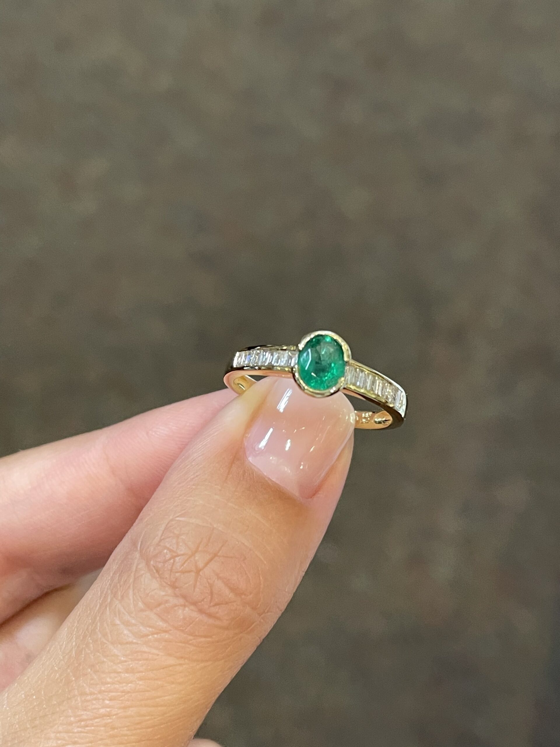 18k Yellow Gold Genuine .60 Cttw Emerald & Diamond Ring - Image 5