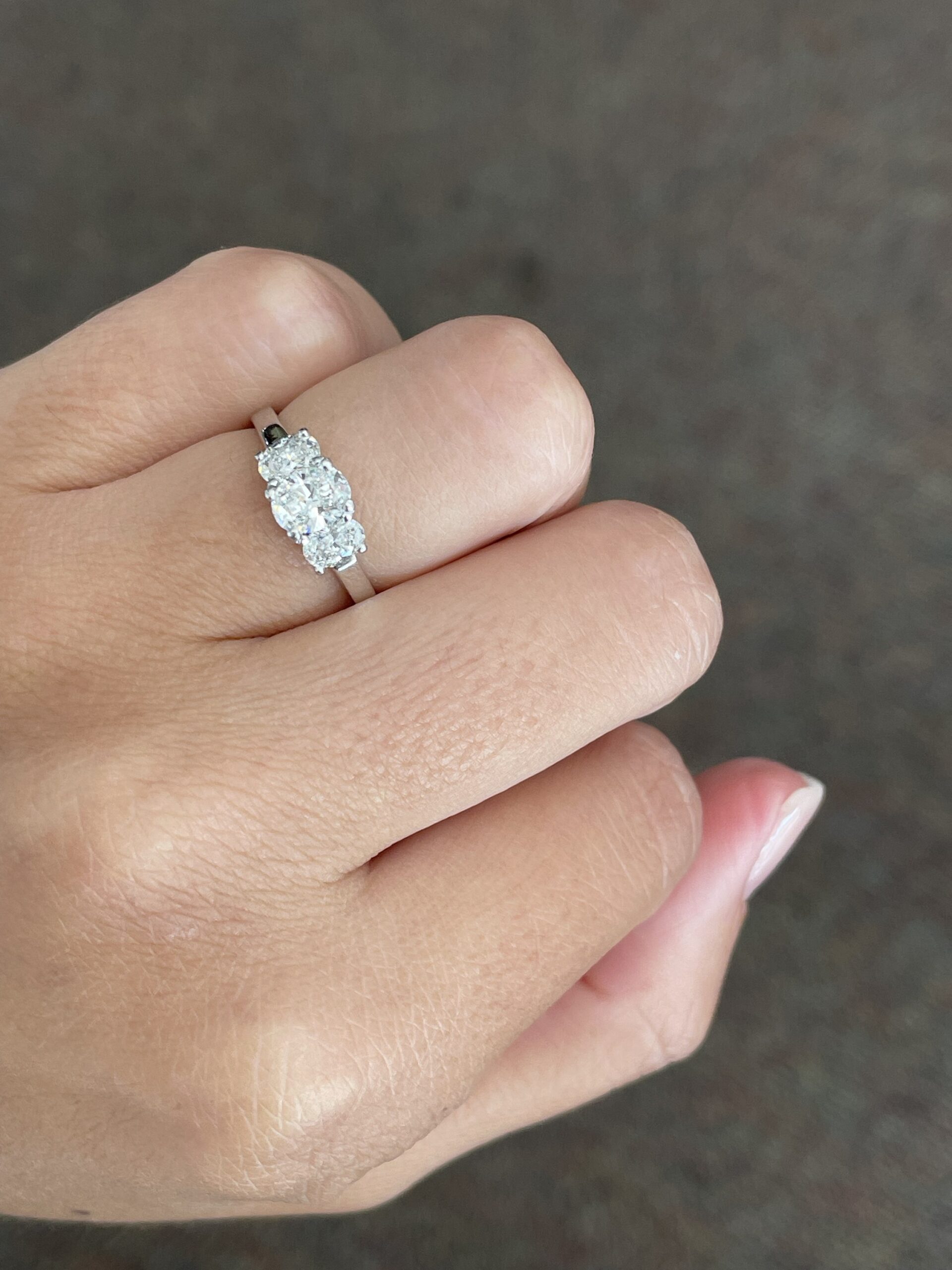 18k White Gold Genuine 1.05 Cttw Oval Brilliant Cut Diamond 3 Stone Engagement Ring - Image 29