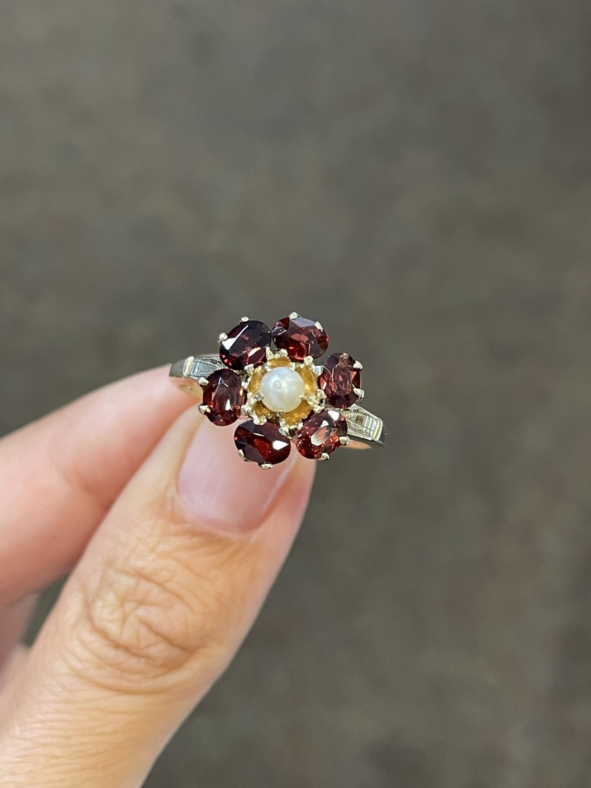 Antique genuine Garnet & 4 MM Cultured Pearl Flower Ring - Image 5