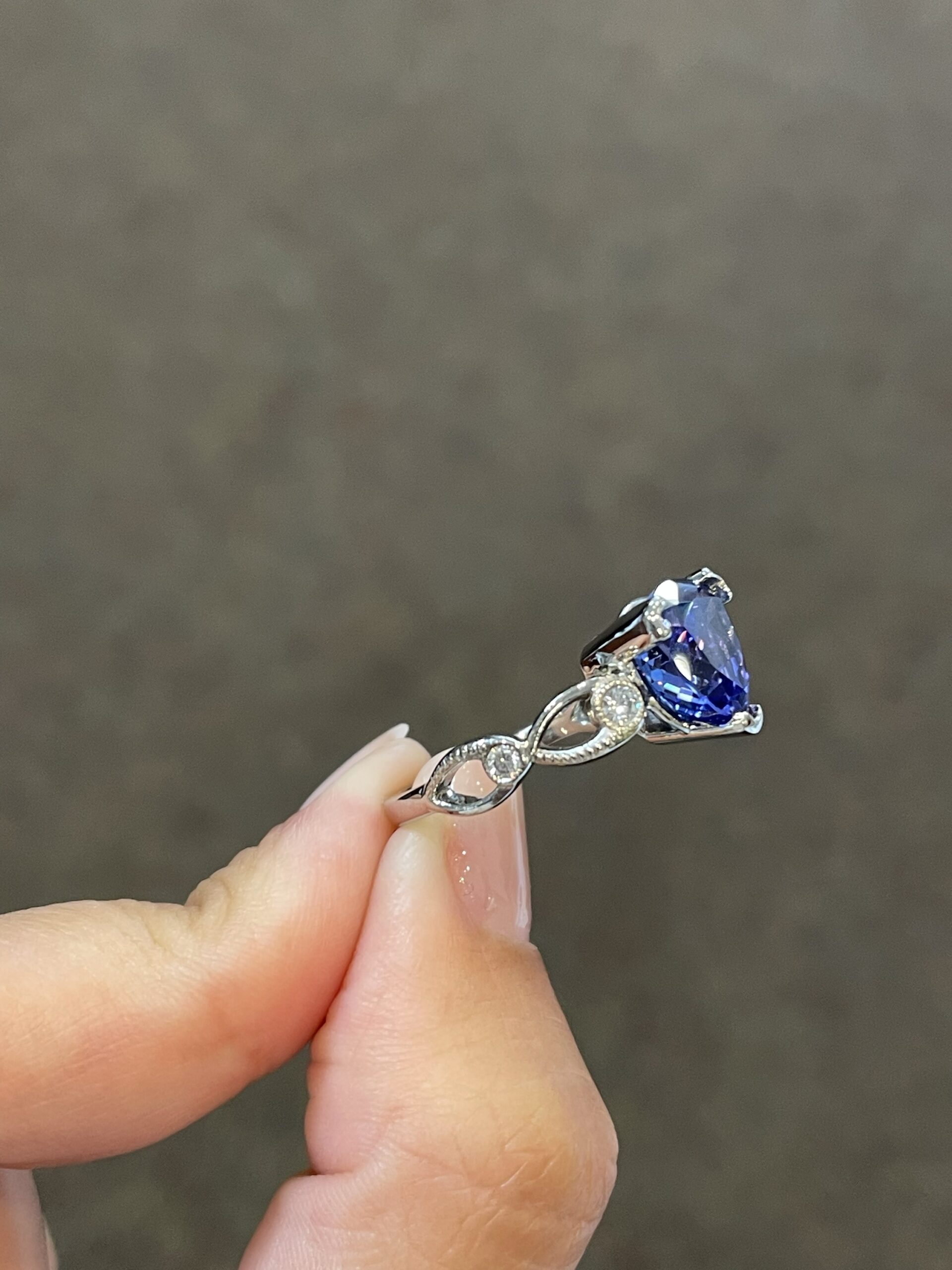 14k White Gold Genuine 4.55 Cttw Tanzanite & Diamond Ring - Image 5