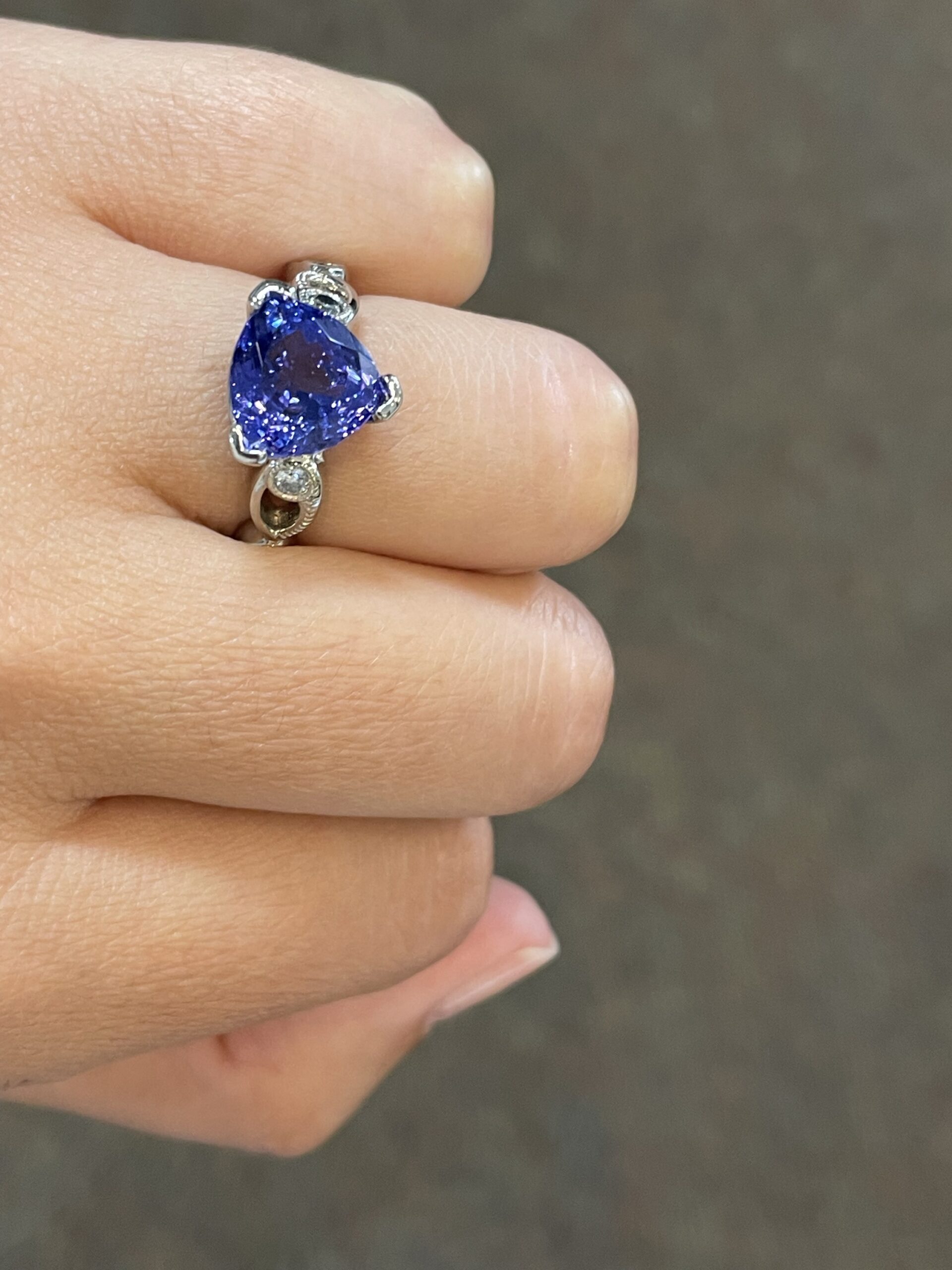 14k White Gold Genuine 4.55 Cttw Tanzanite & Diamond Ring - Image 15