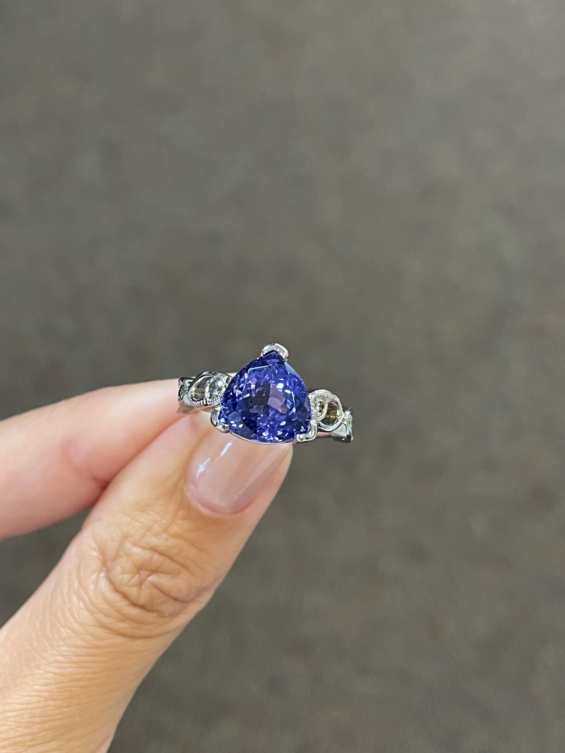 14k White Gold Genuine 4.55 Cttw Tanzanite & Diamond Ring - Image 8