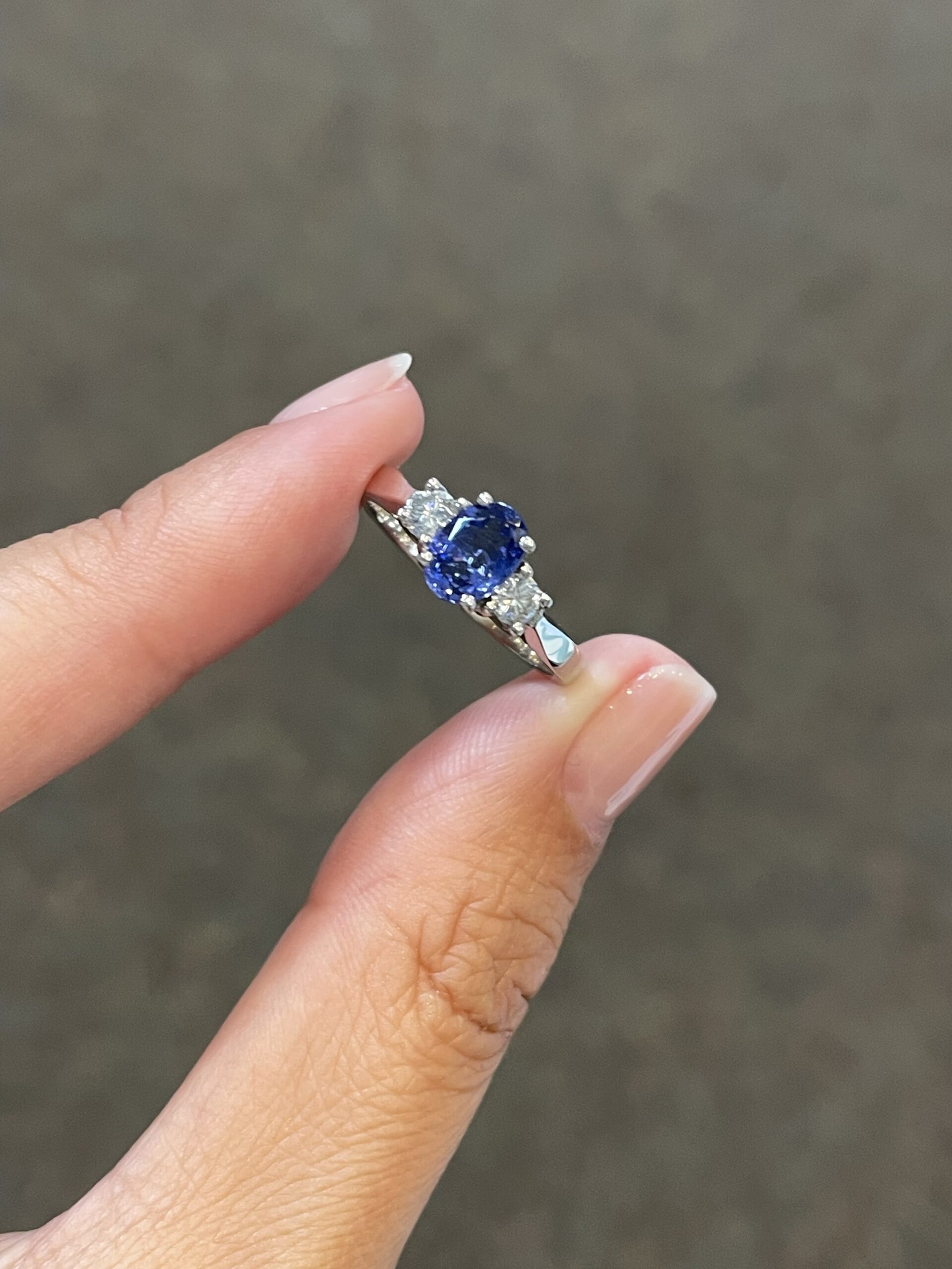 14k White Gold Genuine .95 Cttw Tanzanite & Diamond 3 Stone Ring - Image 2