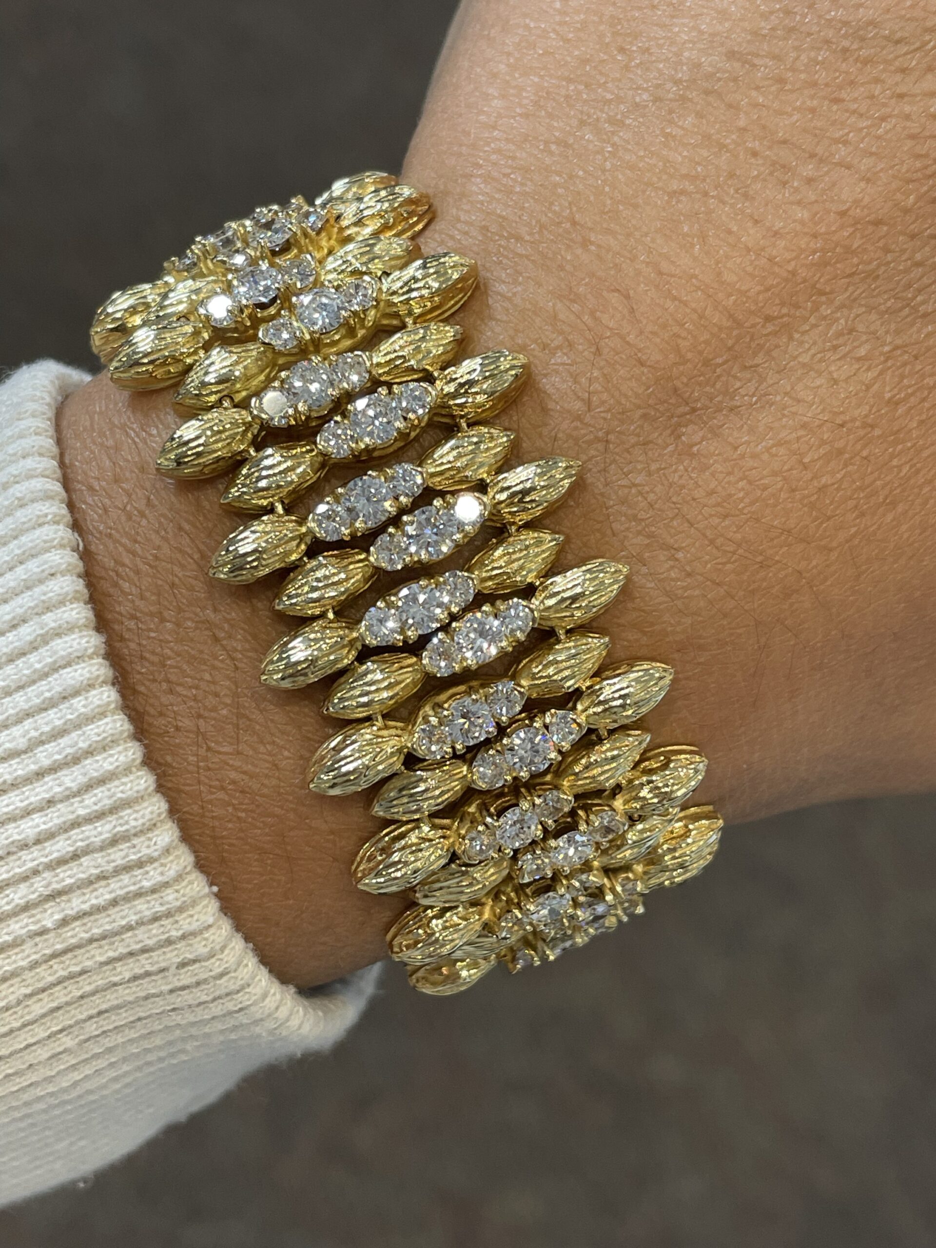 Antique 18k Yellow Gold 10 Carat Genuine Round Brilliant Cut Diamond Bracelet - Image 10