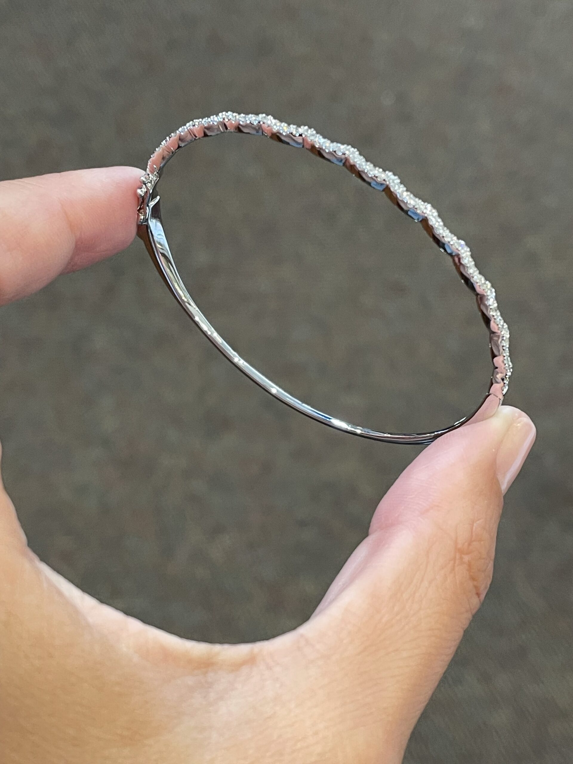 14k White Gold .48 Cttw Genuine Round Brilliant Cut Diamond Wavy Bangle Bracelet - Image 18