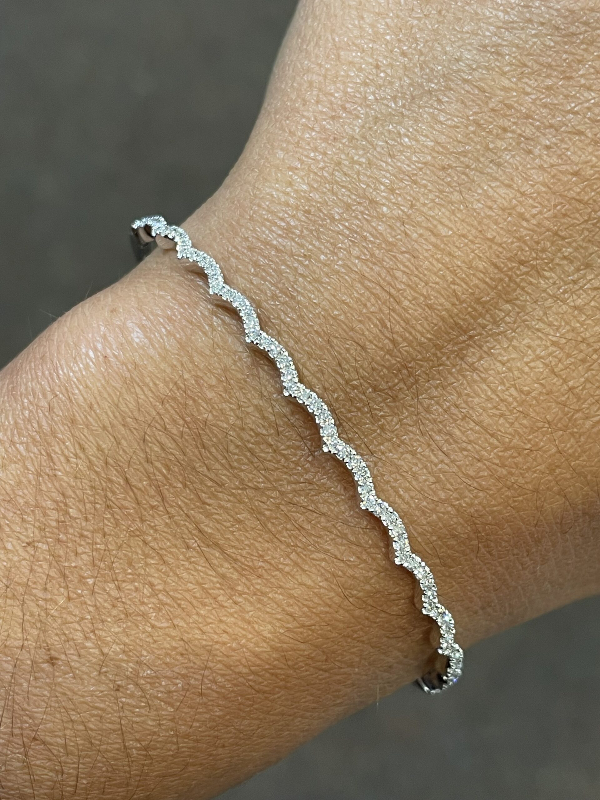 14k White Gold .48 Cttw Genuine Round Brilliant Cut Diamond Wavy Bangle Bracelet - Image 10