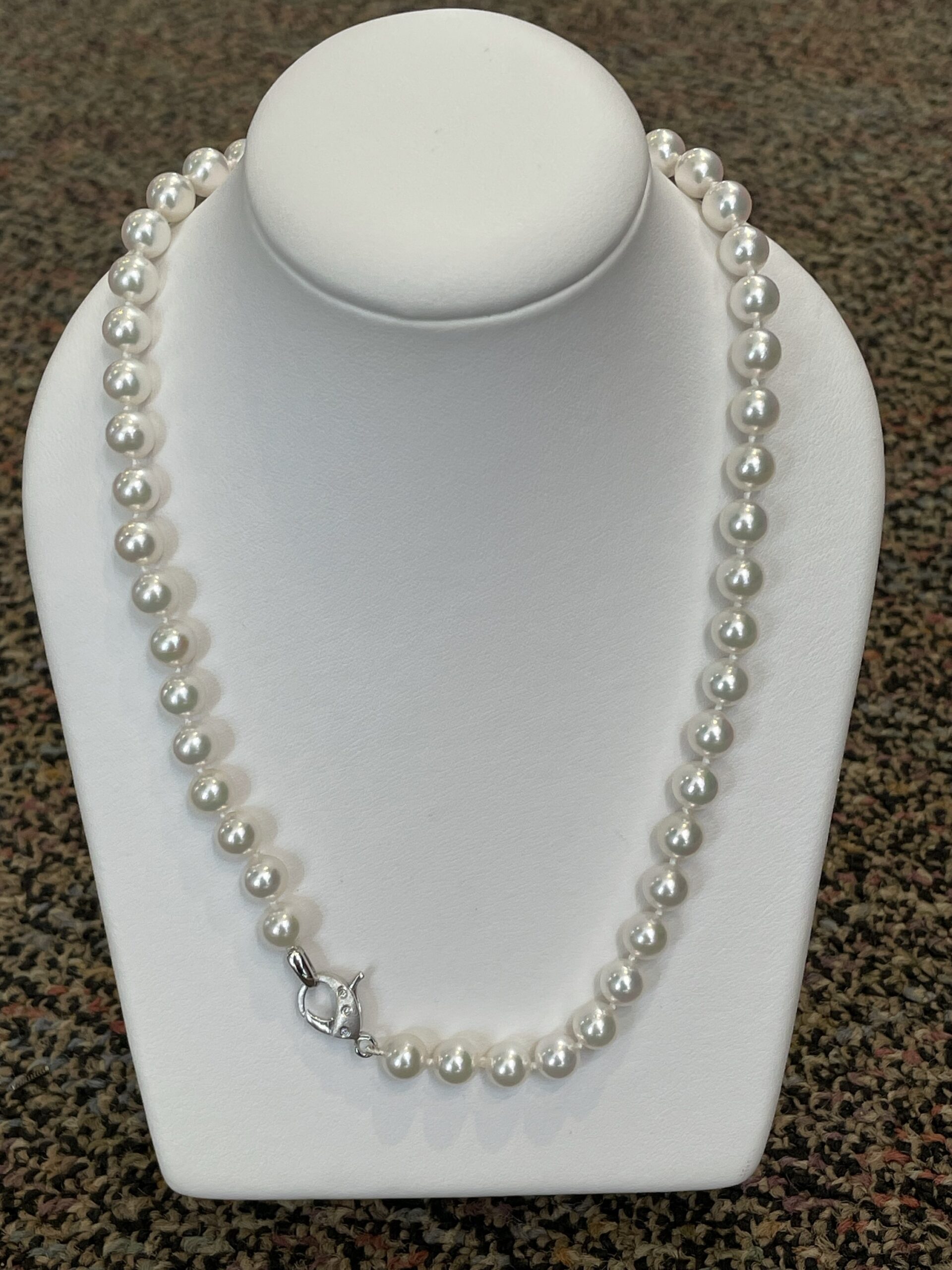 Cultured 6.5-7 MM Akoya Pearl Strand with 14k White Gold Diamond Clasp - Image 8