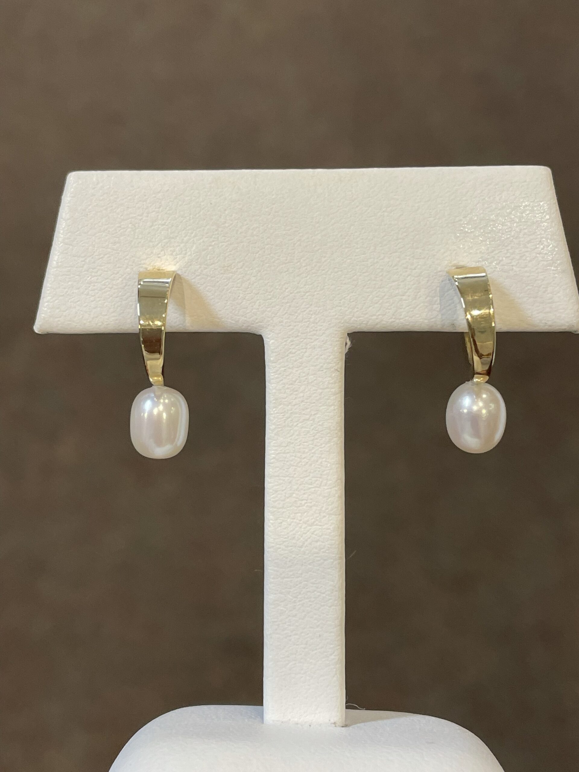 Tom Kruskal 14k Yellow Gold 8 MM Pearl Stud Earrings