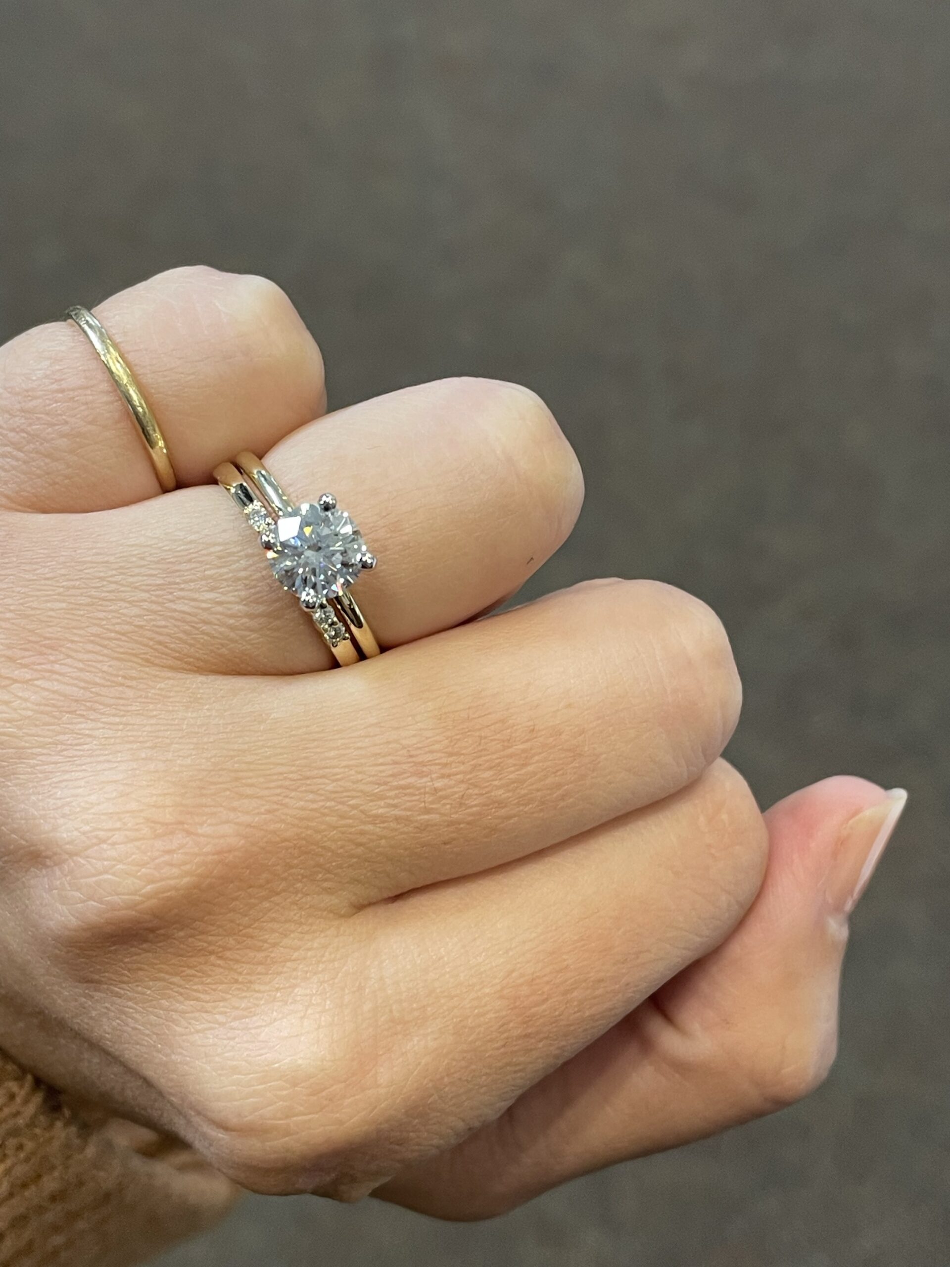 14k Yellow Gold 7 Stone Genuine .19 Cttw Round Brilliant Cut Diamond Shared Prong Band - Image 14