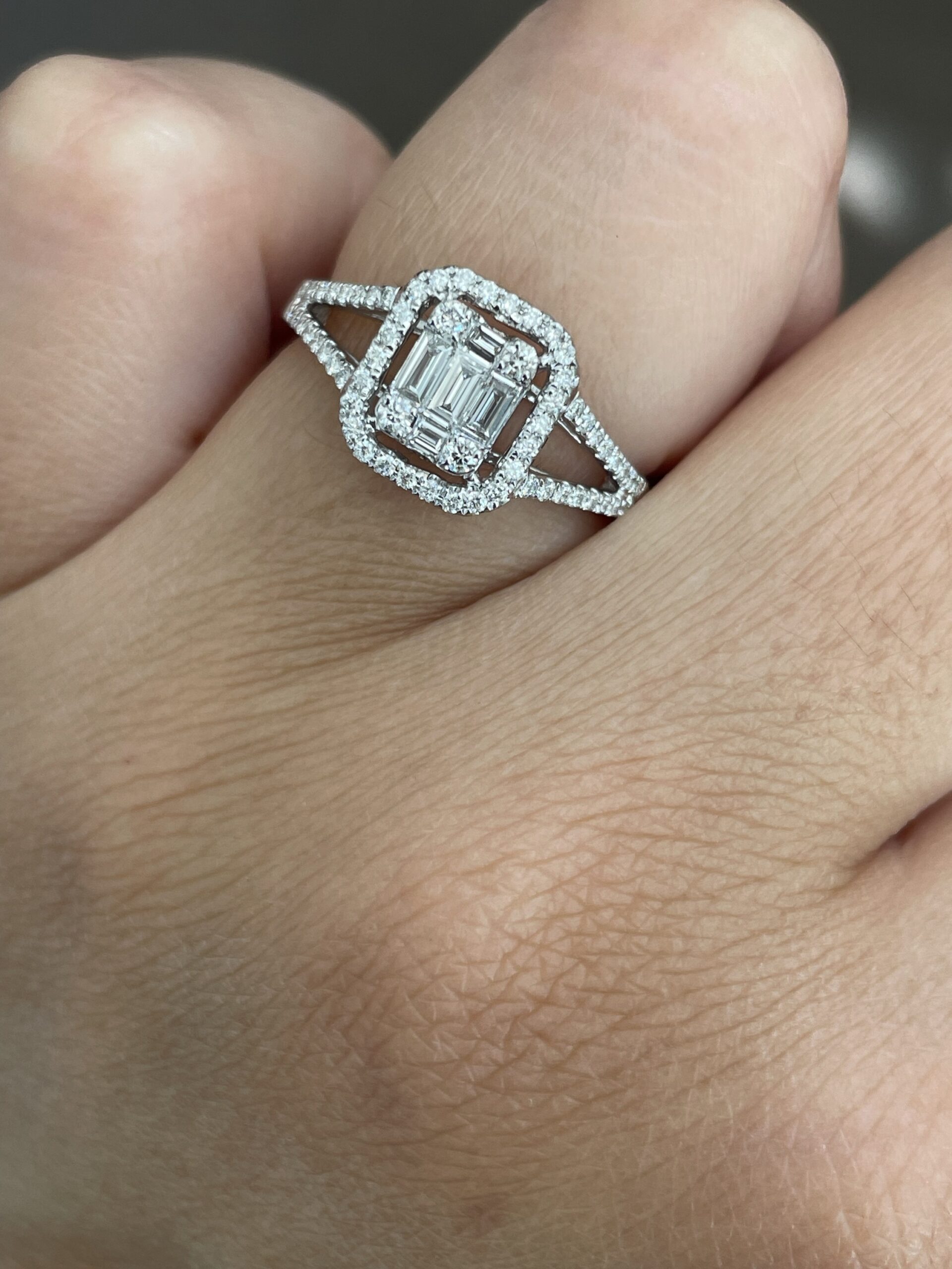 18k White Gold .45 Cttw Round Brilliant Cut Diamond & Diamond Baguette Cluster Ring - Image 23