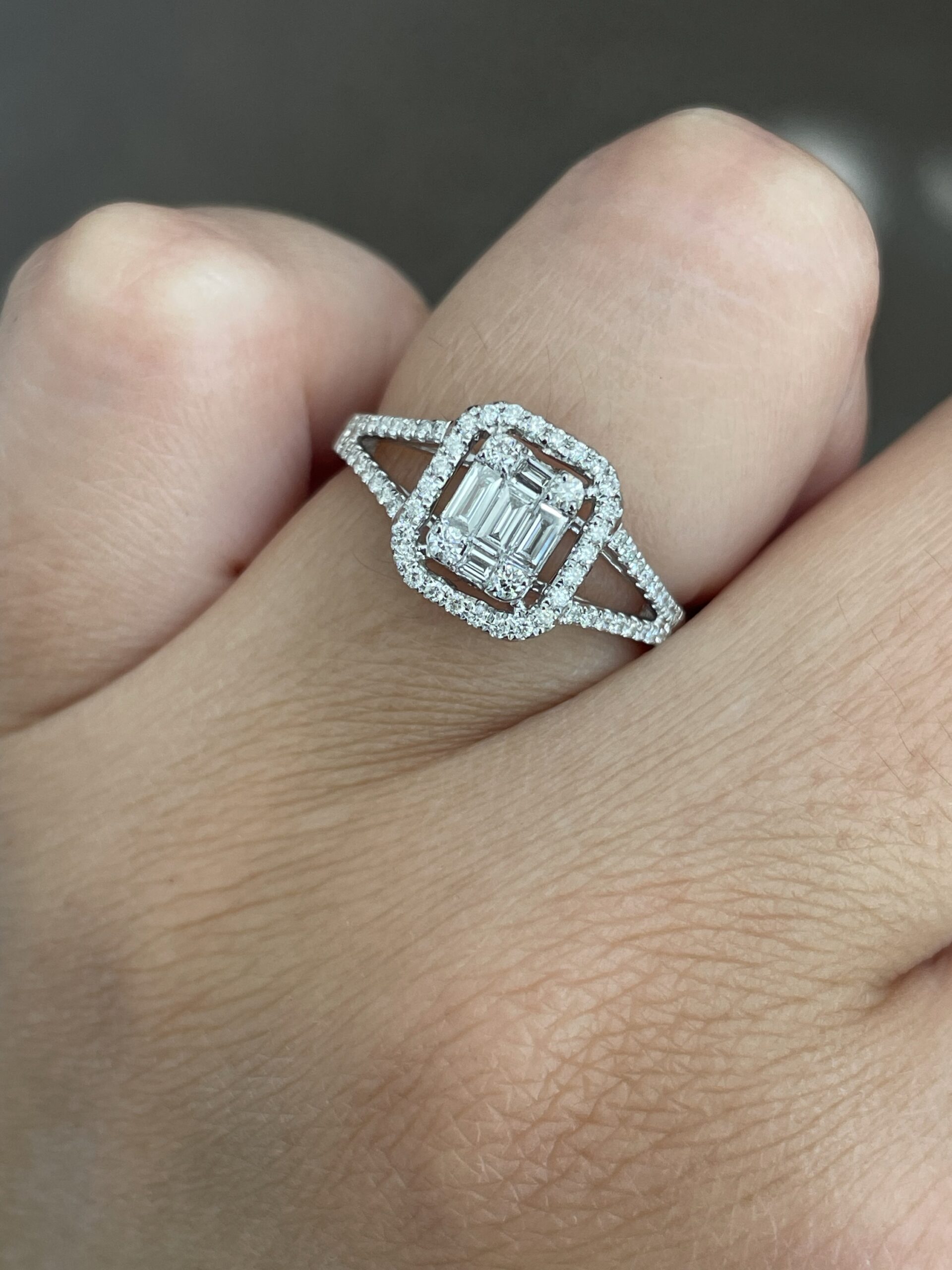 18k White Gold .45 Cttw Round Brilliant Cut Diamond & Diamond Baguette Cluster Ring - Image 24