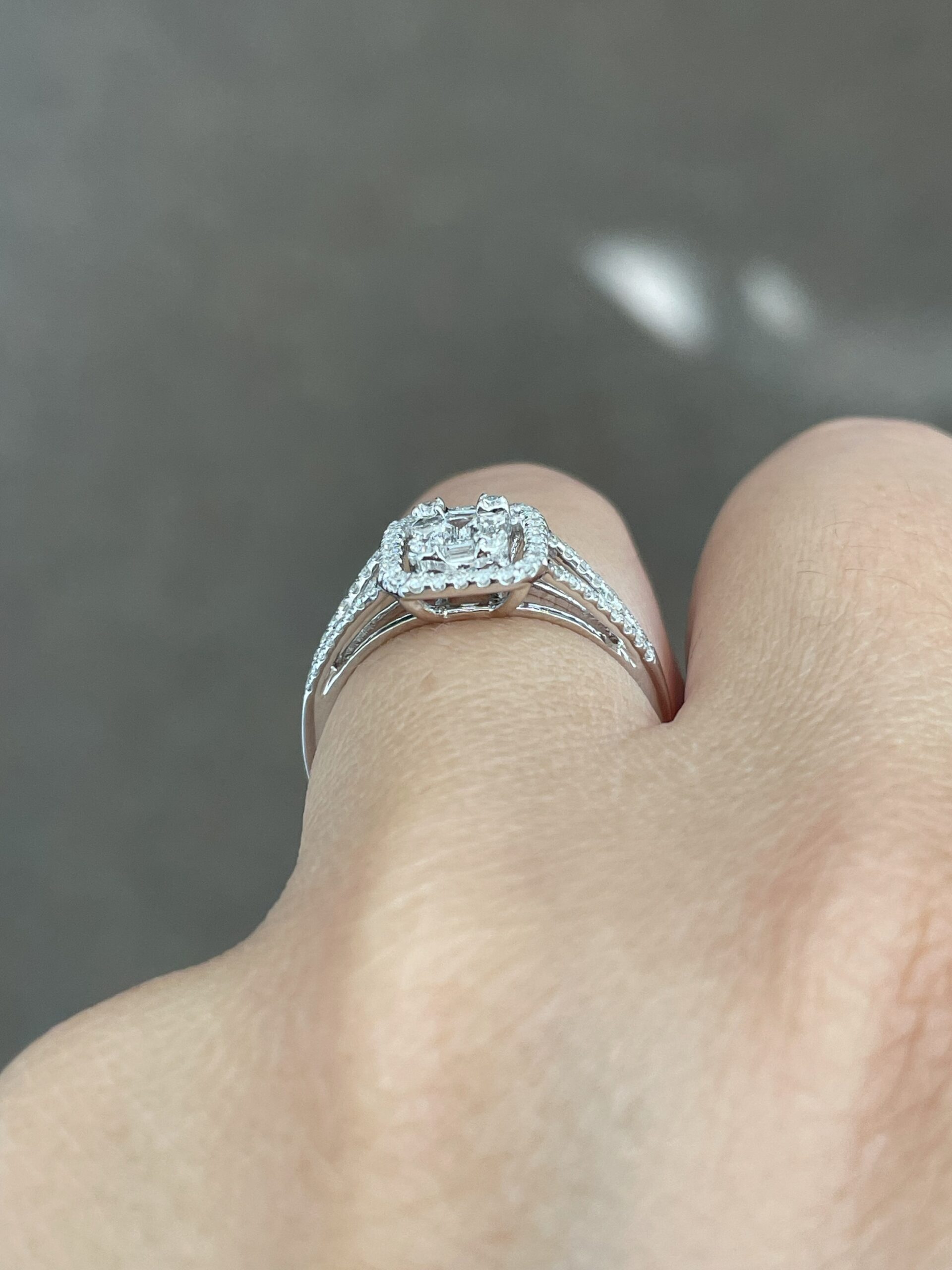 18k White Gold .45 Cttw Round Brilliant Cut Diamond & Diamond Baguette Cluster Ring - Image 28