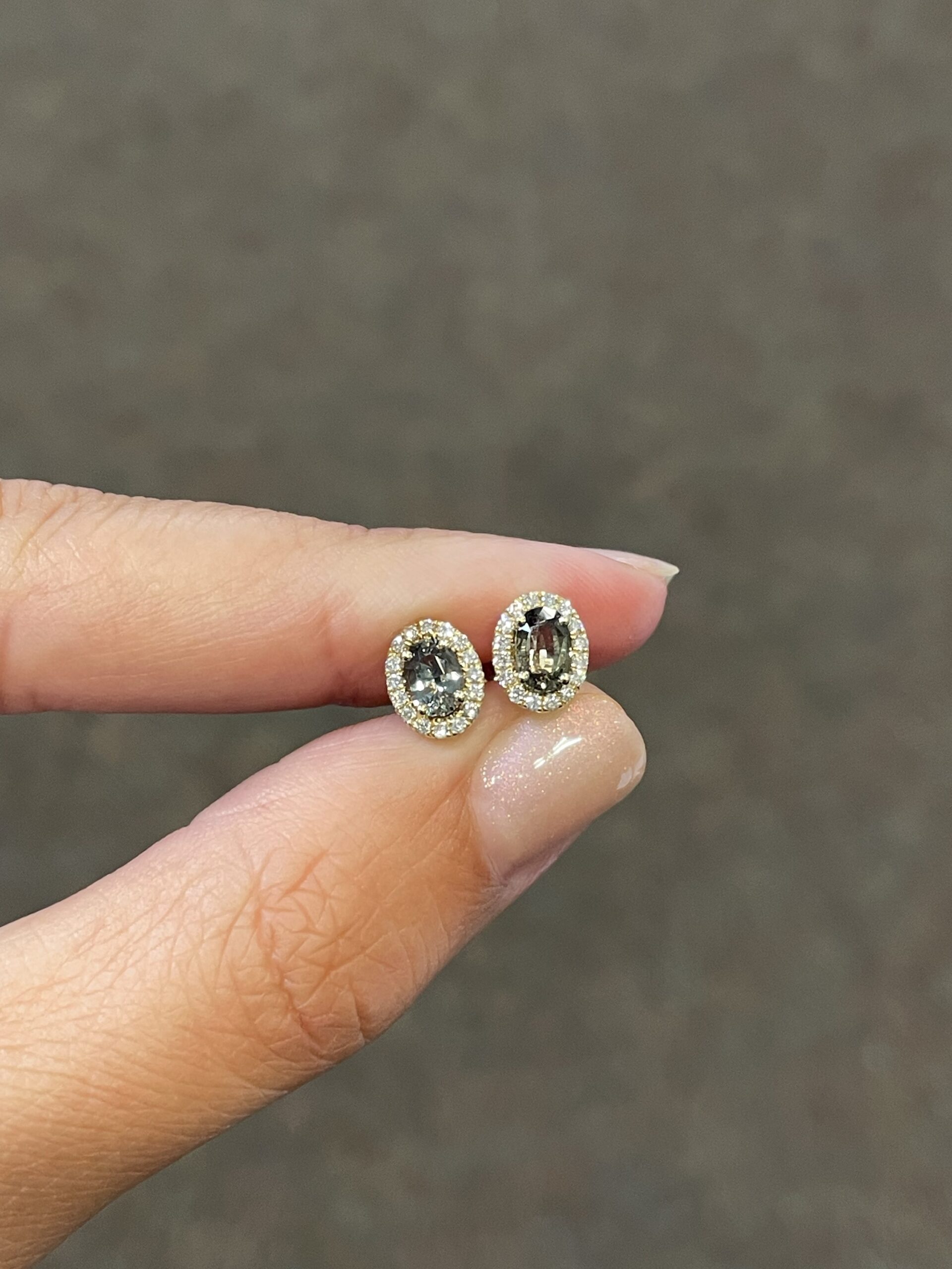 14k Yellow Gold Genuine .92 Cttw Alexandrite & Diamond Halo Stud Earrings - Image 2