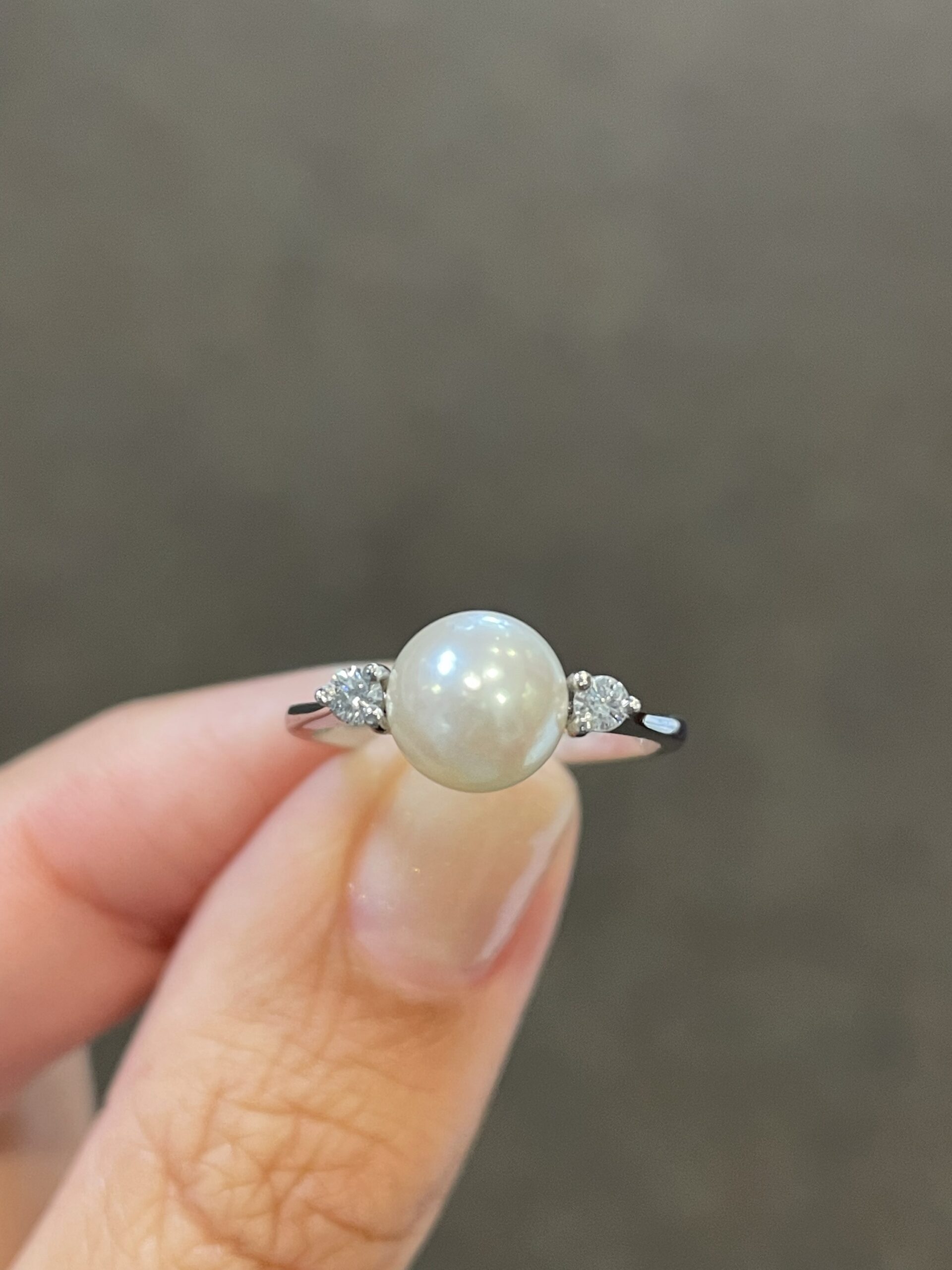 18k White Gold 8 MM Cultured Akoya Pearl & Diamond Ring - Image 4
